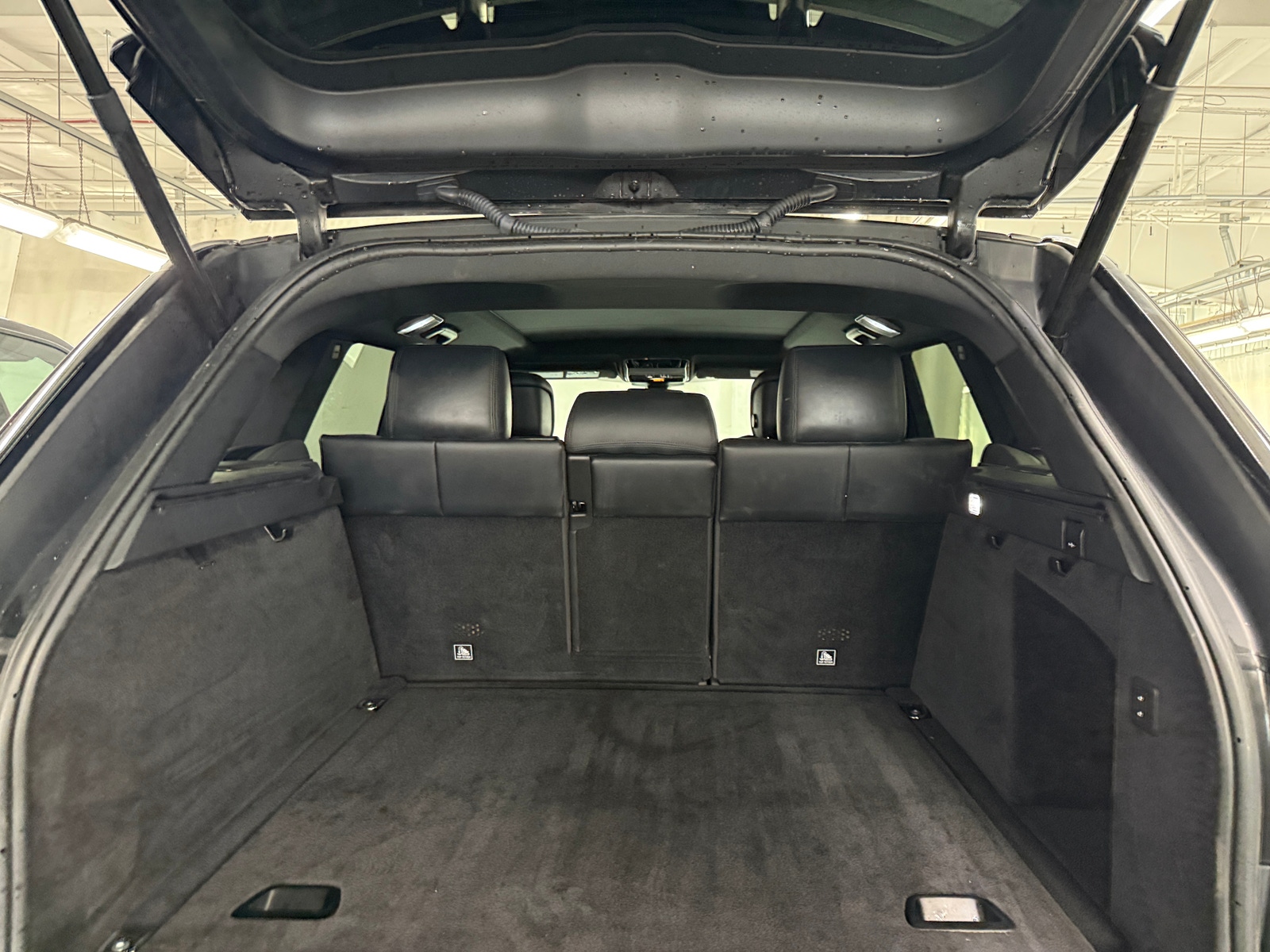 Thumbnail: 2022 Land Rover Range Rover Sport - 6