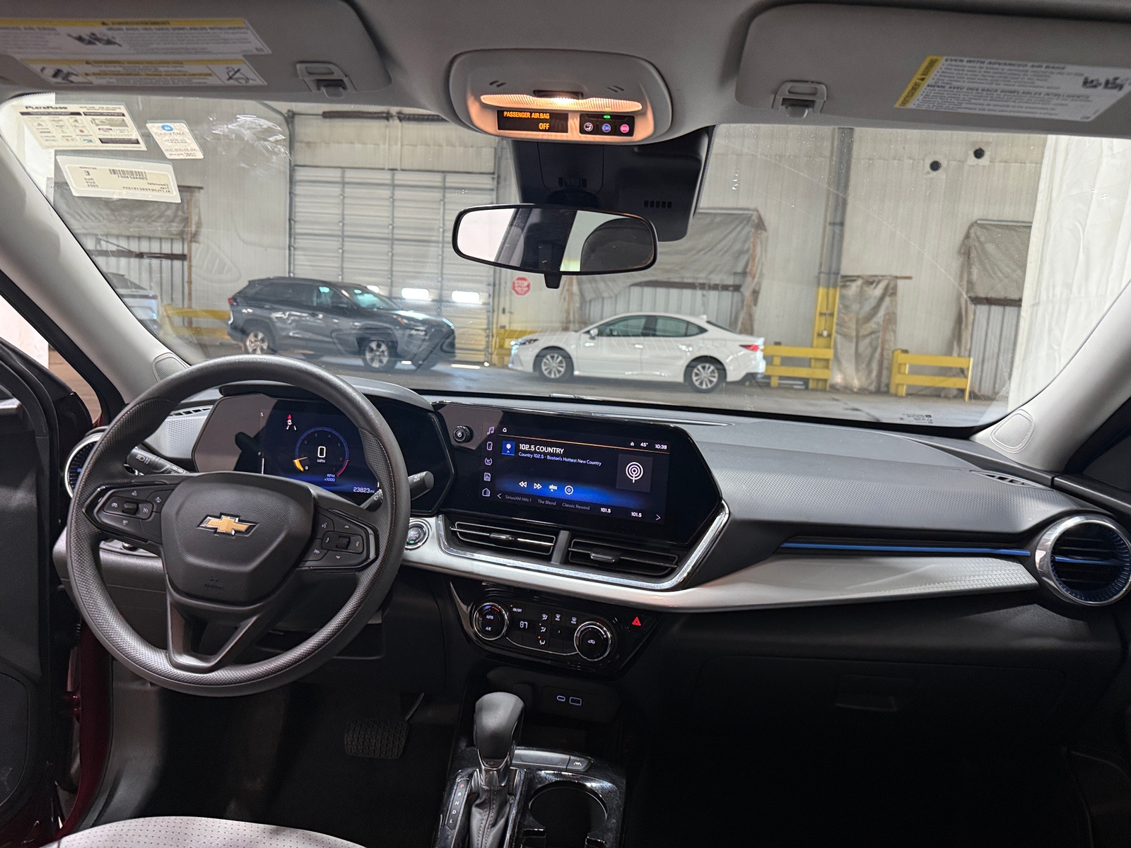 Thumbnail: 2025 Chevrolet Trax - 3