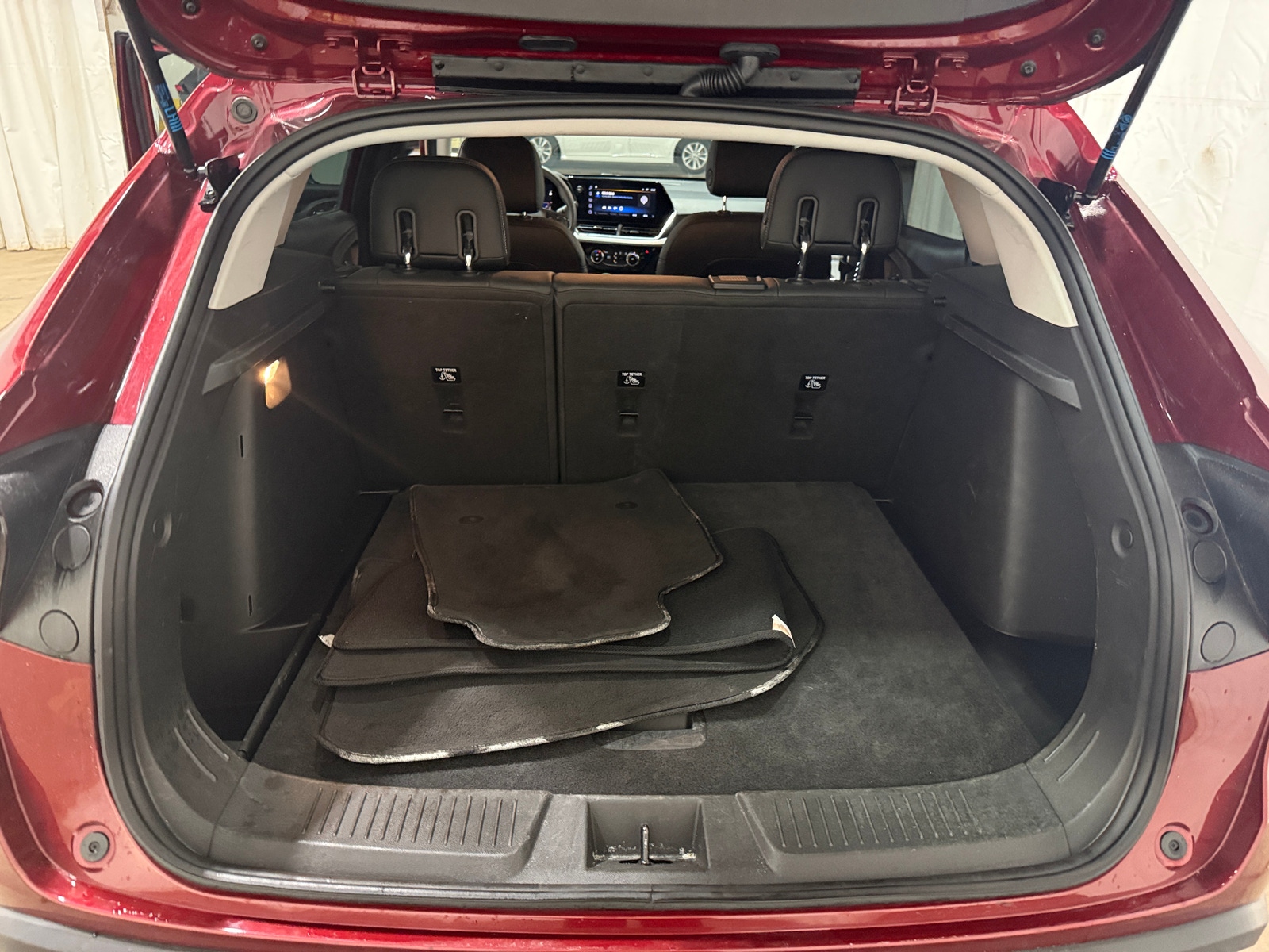 Thumbnail: 2025 Chevrolet Trax - 7