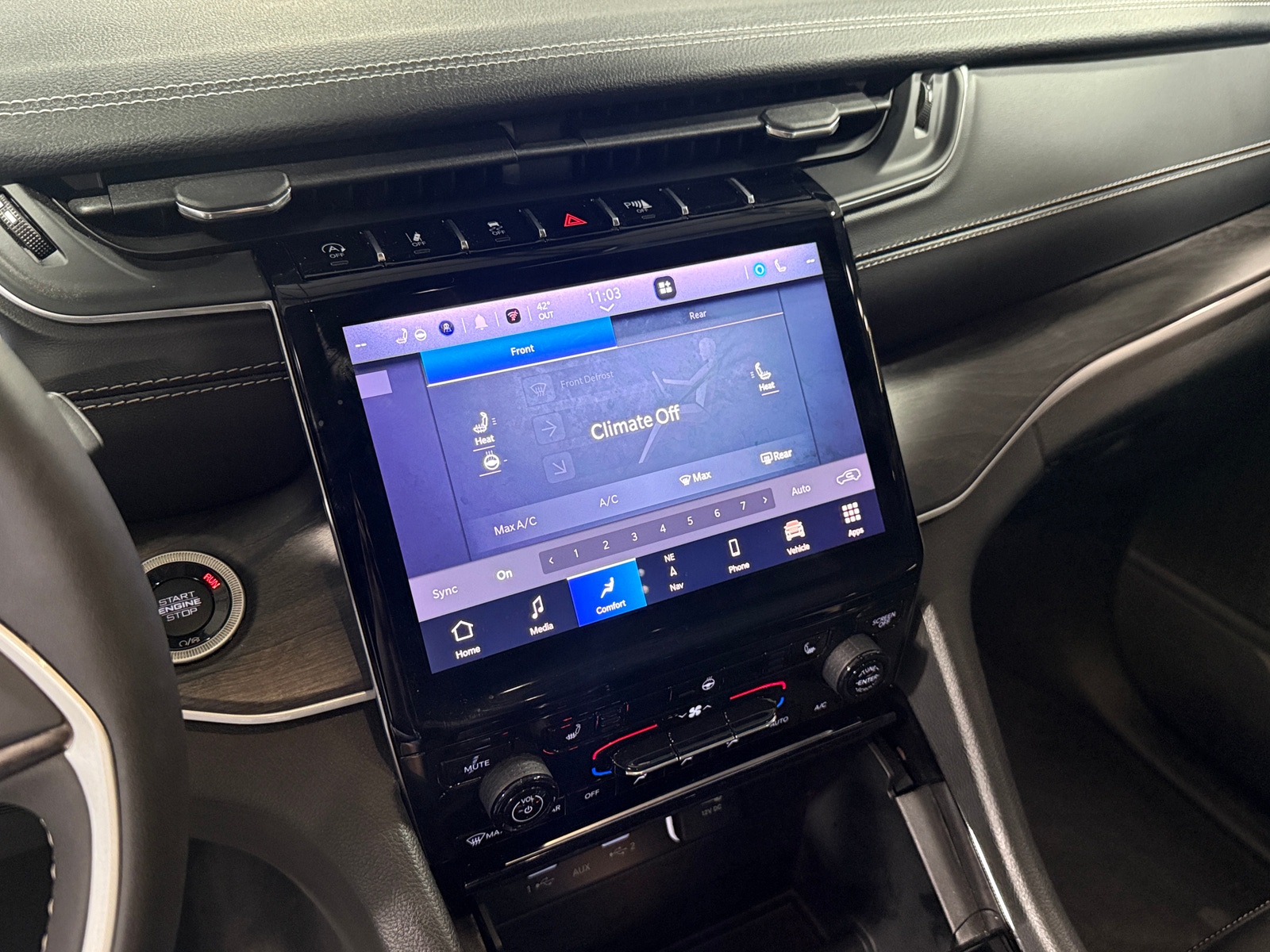 Thumbnail: 2023 Jeep Grand Cherokee L - 4