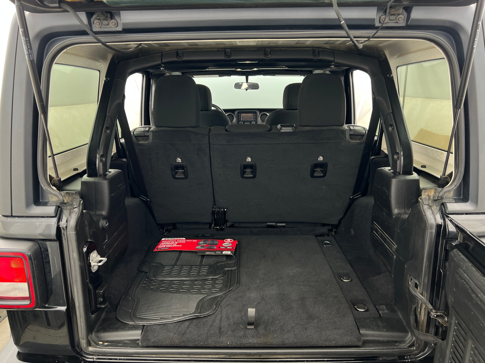 Thumbnail: 2021 Jeep Wrangler - 7