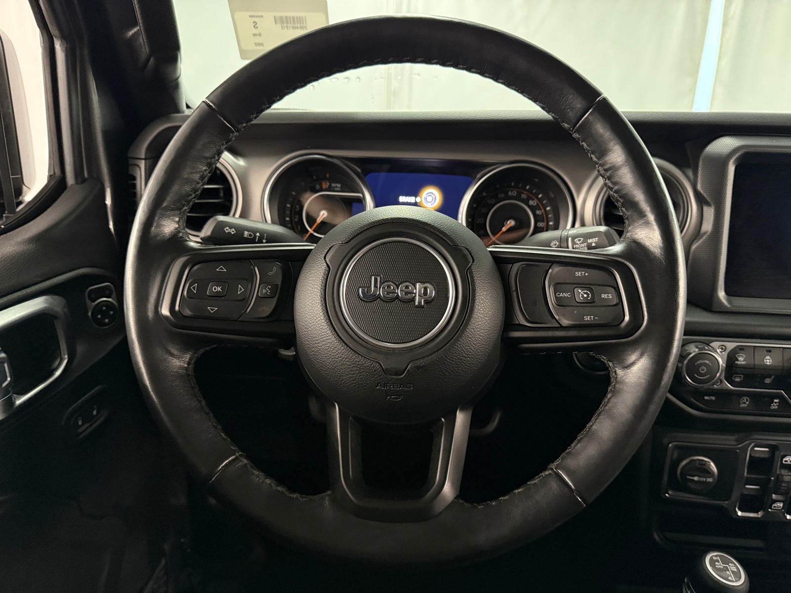 Thumbnail: 2022 Jeep Gladiator - 5