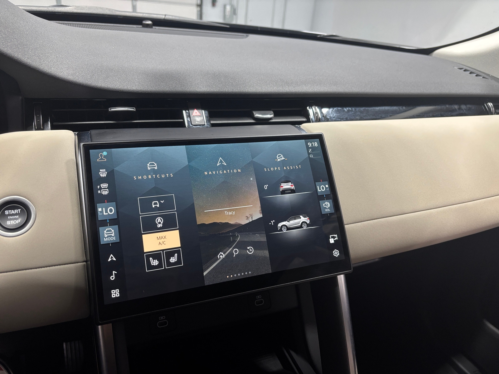 Thumbnail: 2025 Land Rover Discovery Sport - 3