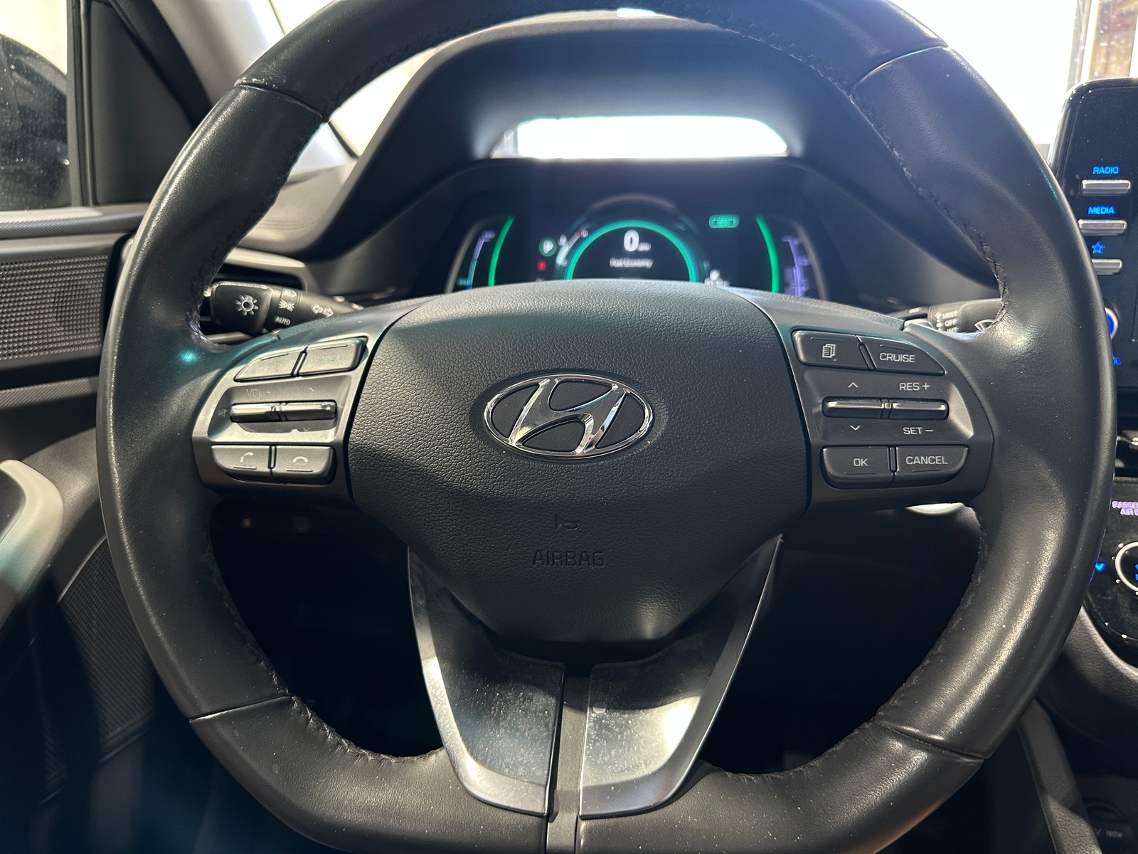 Thumbnail: 2022 Hyundai Ioniq - 5