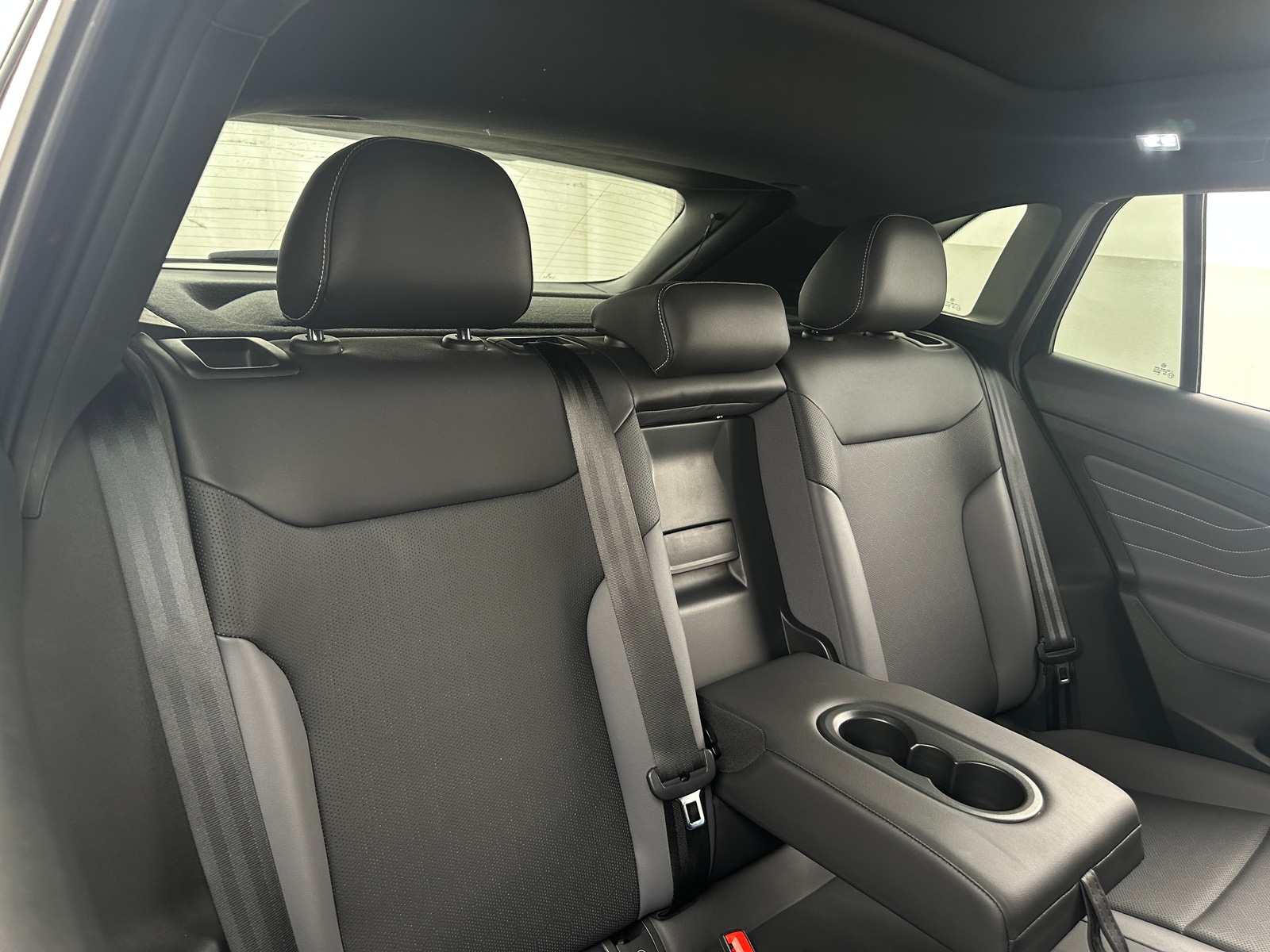 Thumbnail: 2023 Volkswagen ID.4 - 5