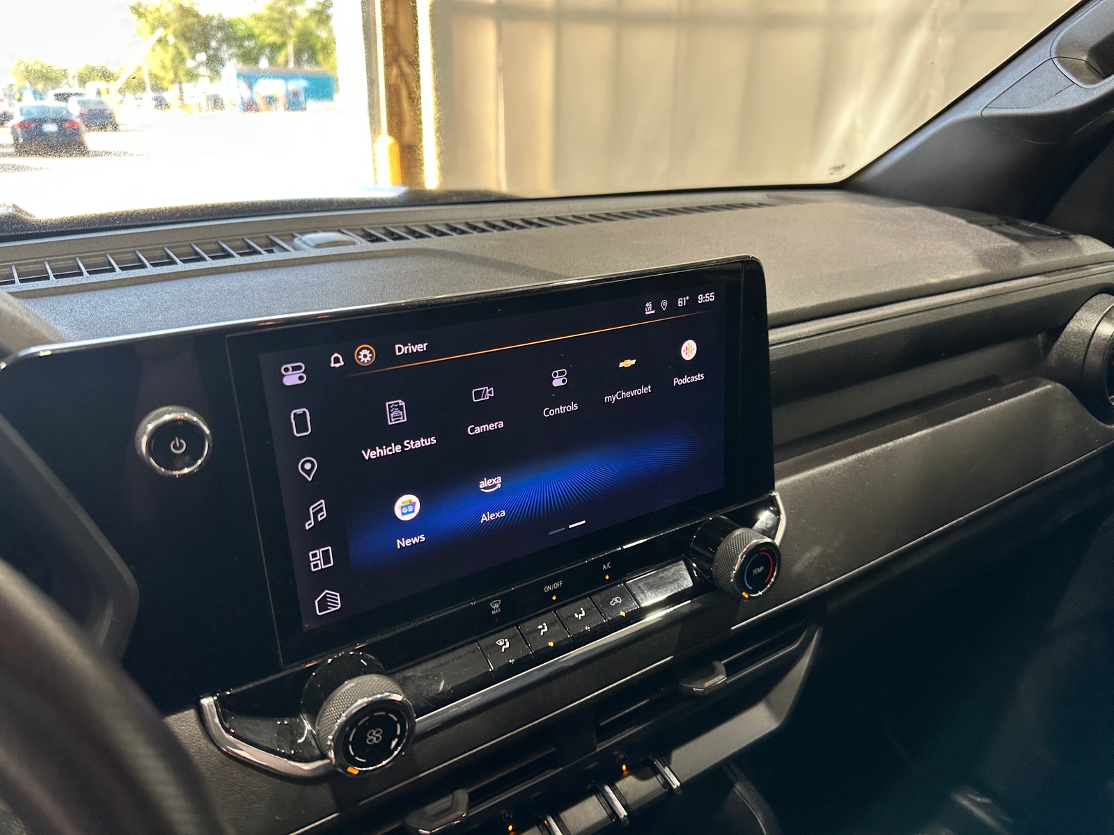 Thumbnail: 2023 Chevrolet Colorado - 4