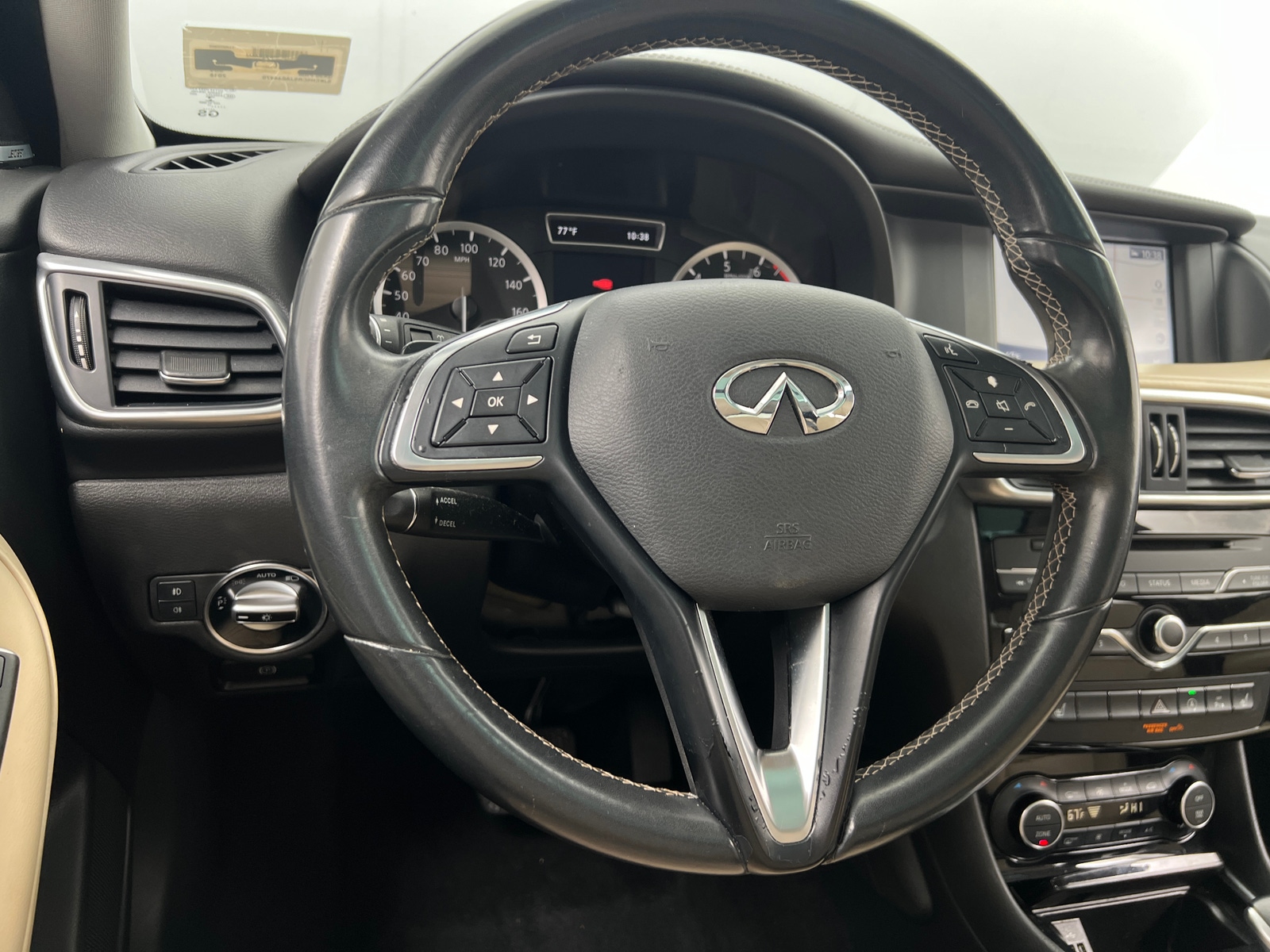 Thumbnail: 2018 INFINITI QX30 - 4