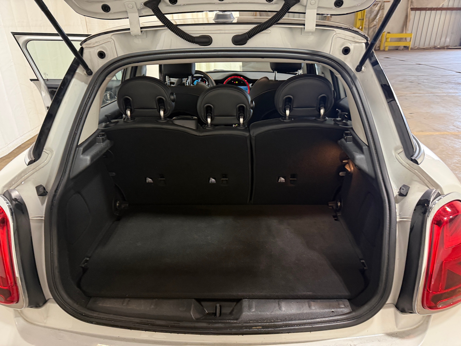 Thumbnail: 2023 MINI Cooper Hardtop - 6