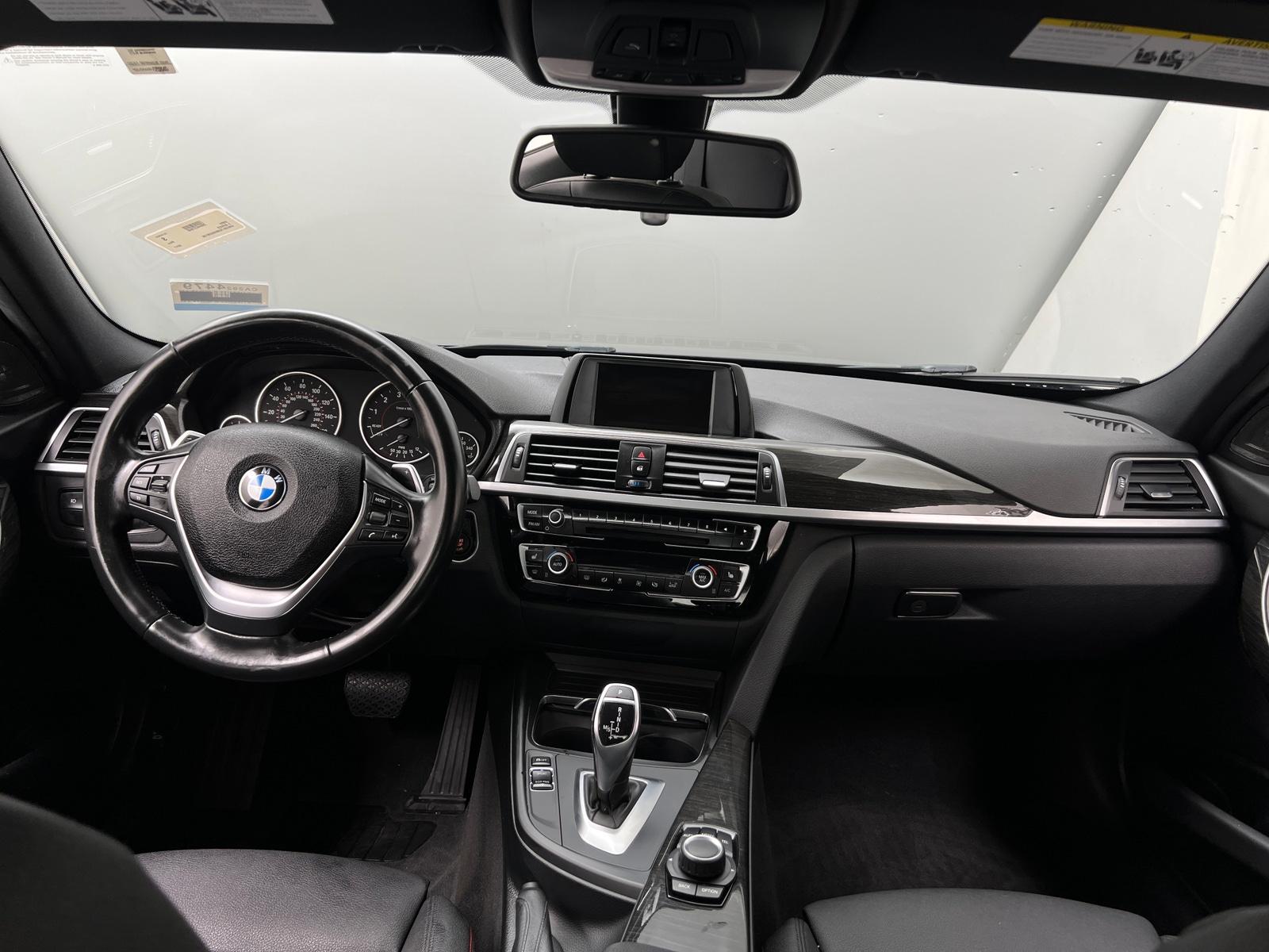 Thumbnail: 2017 BMW 3 Series - 2