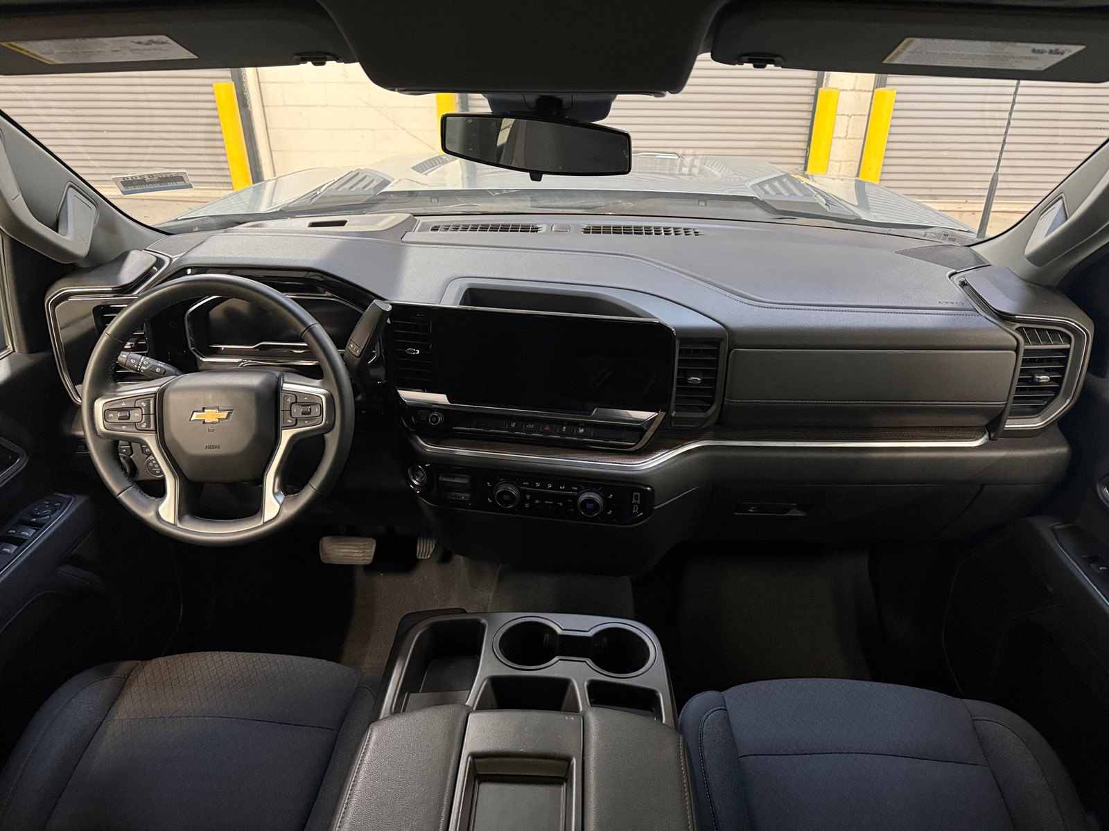 Thumbnail: 2025 Chevrolet Silverado 2500 - 3