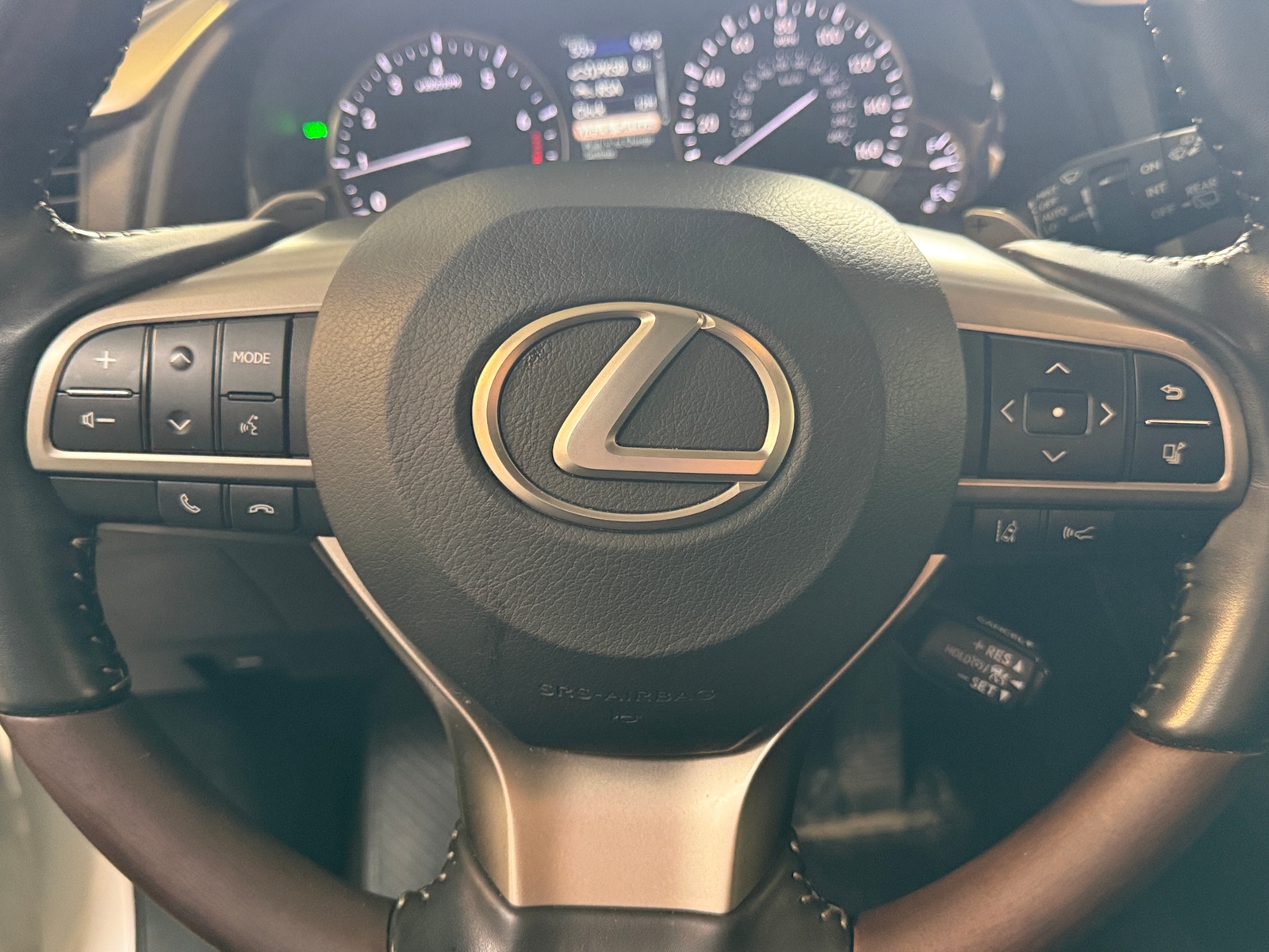 Thumbnail: 2020 Lexus RX - 4