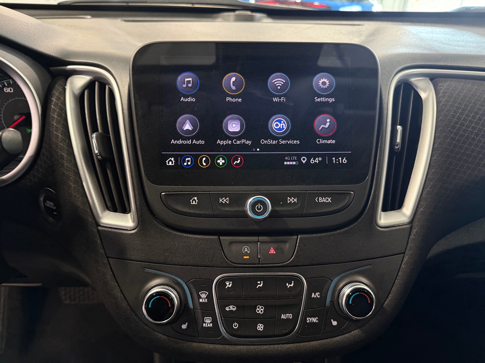 Thumbnail: 2024 Chevrolet Malibu - 4