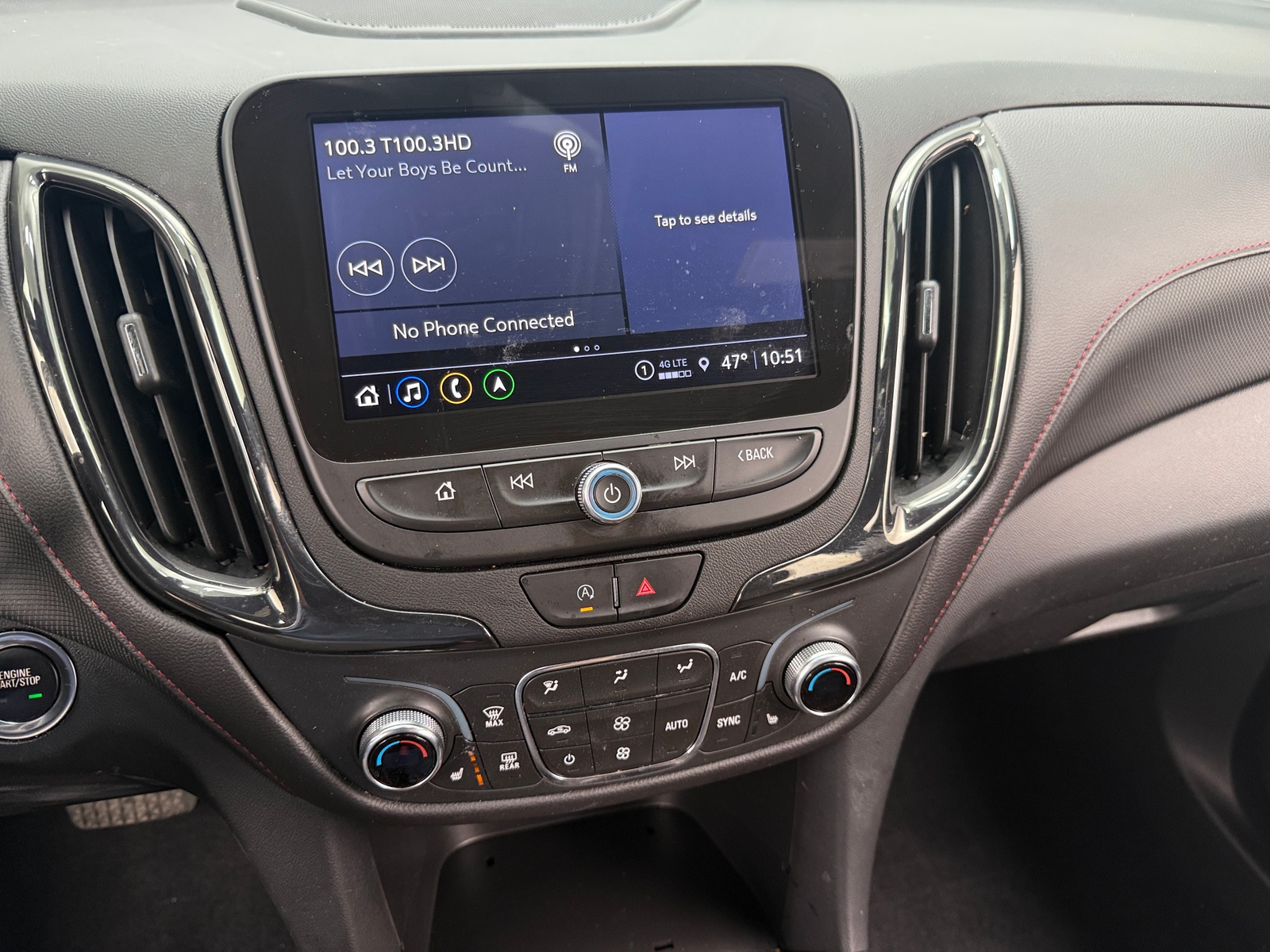 Thumbnail: 2022 Chevrolet Equinox - 3