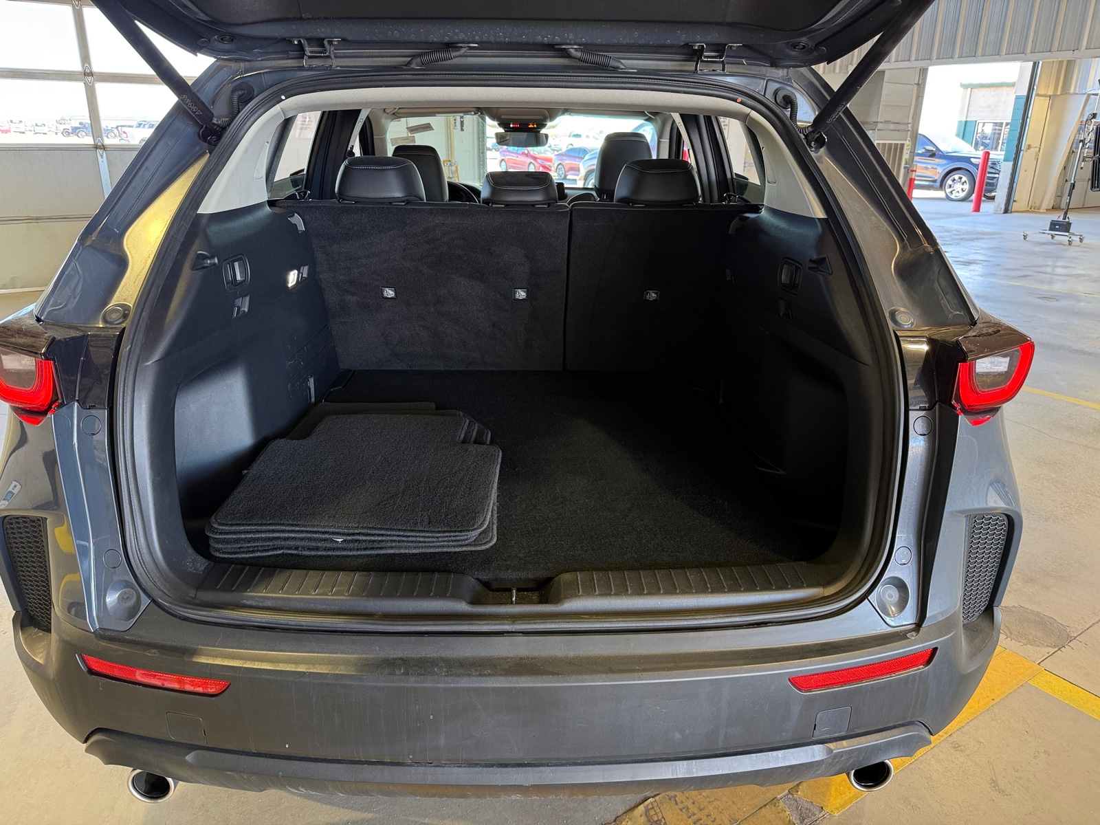 Thumbnail: 2025 Mazda CX-50 - 6