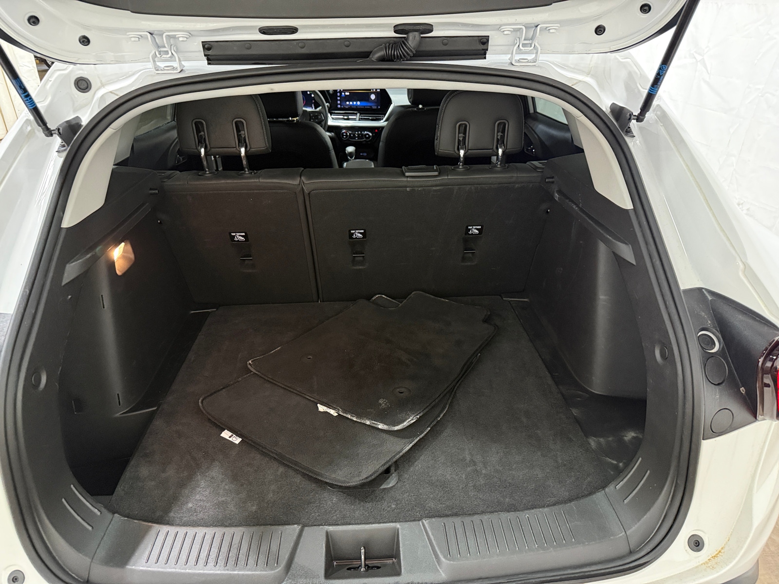 Thumbnail: 2025 Chevrolet Trax - 7