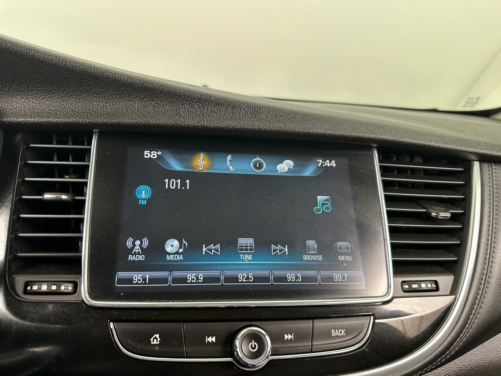 Thumbnail: 2020 Buick Encore - 3