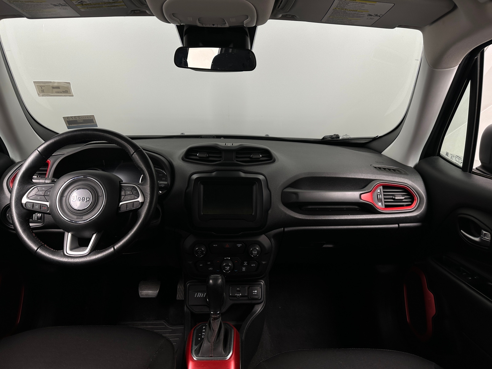 Thumbnail: 2019 Jeep Renegade - 3