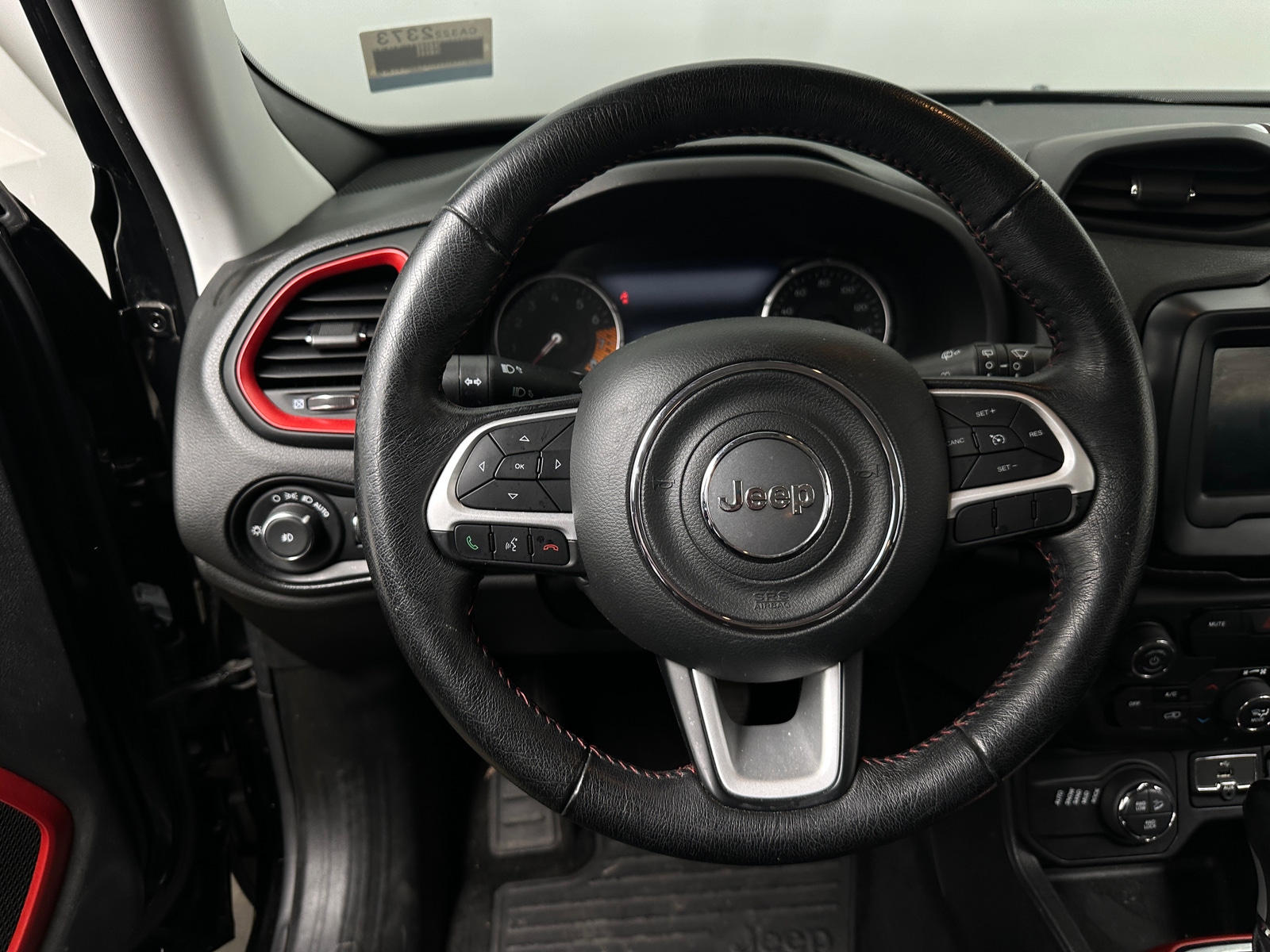 Thumbnail: 2019 Jeep Renegade - 5