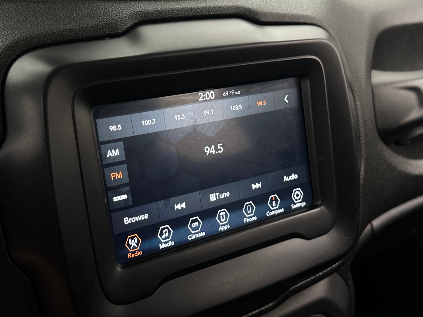 Thumbnail: 2019 Jeep Renegade - 4