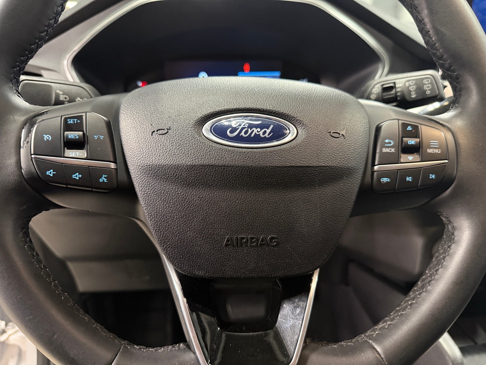 Thumbnail: 2023 Ford Escape - 5