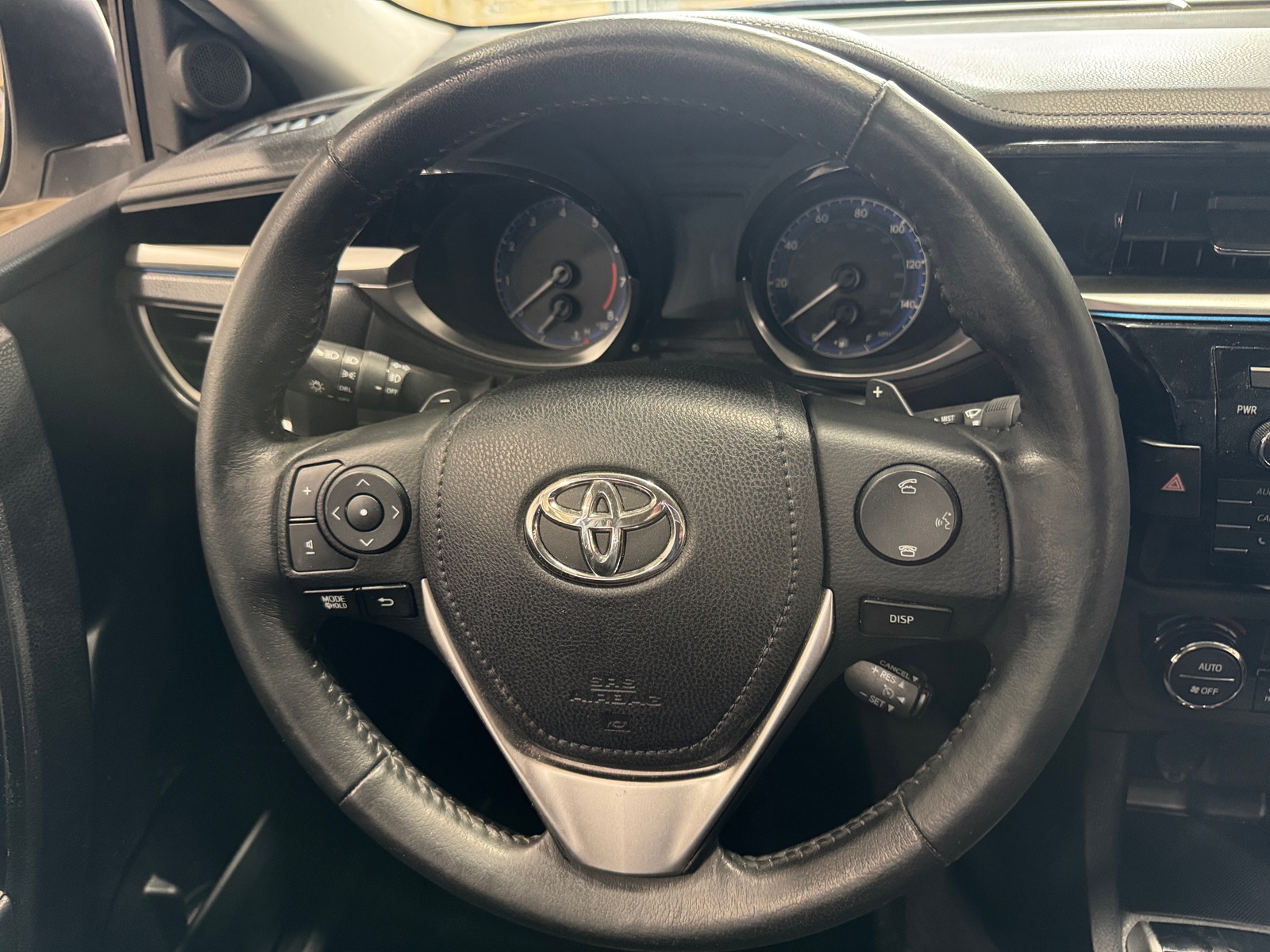 Thumbnail: 2015 Toyota Corolla - 5