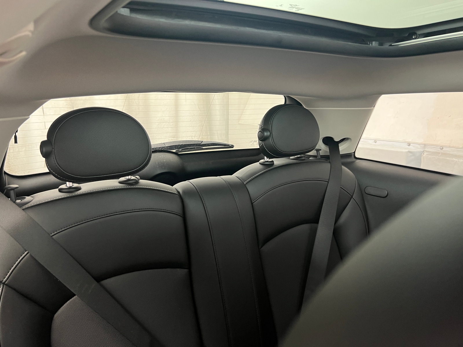 Thumbnail: 2015 MINI Cooper Hardtop - 5