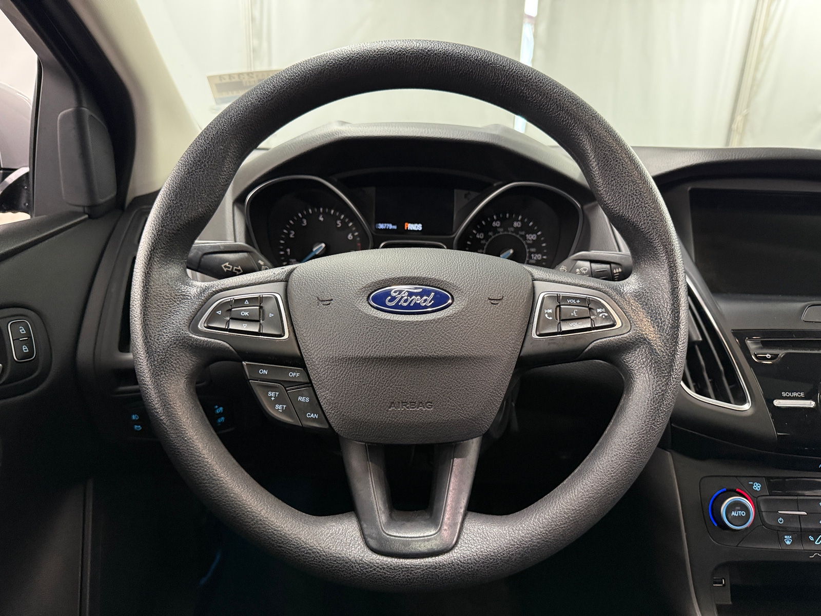 Thumbnail: 2018 Ford Focus - 5