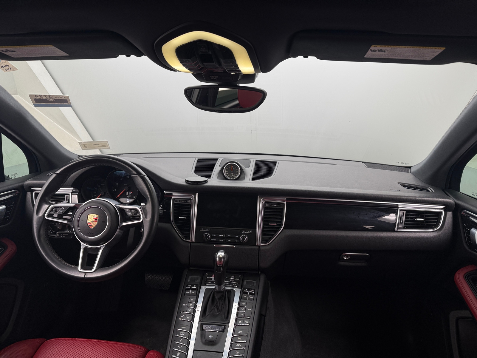 Thumbnail: 2018 Porsche Macan - 2