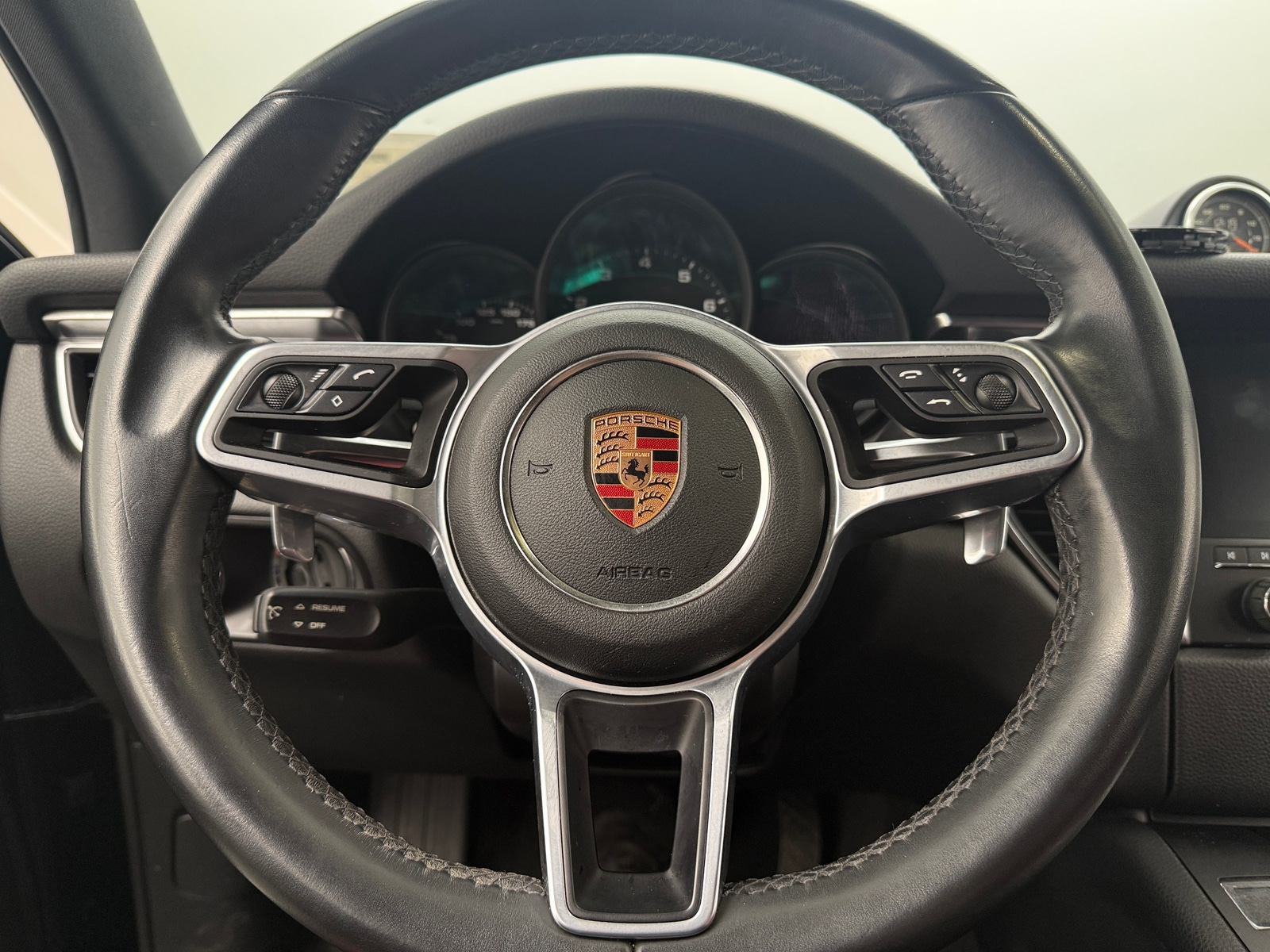 Thumbnail: 2018 Porsche Macan - 4