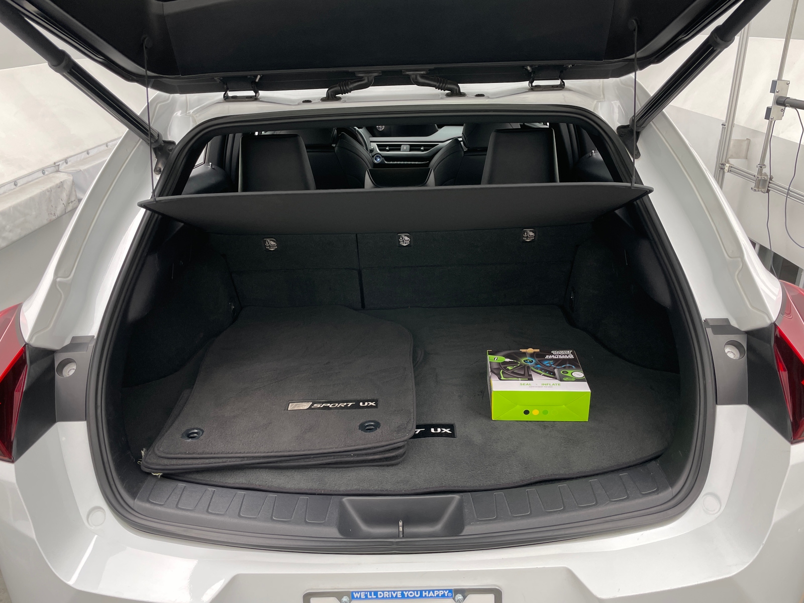 Thumbnail: 2019 Lexus UX - 6