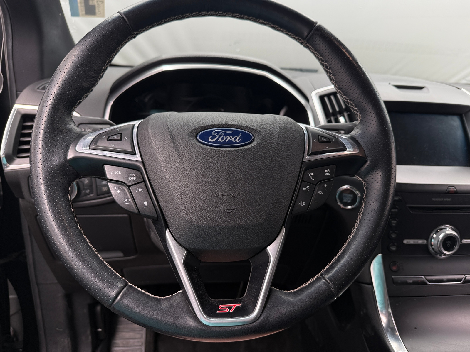 Thumbnail: 2019 Ford Edge - 4