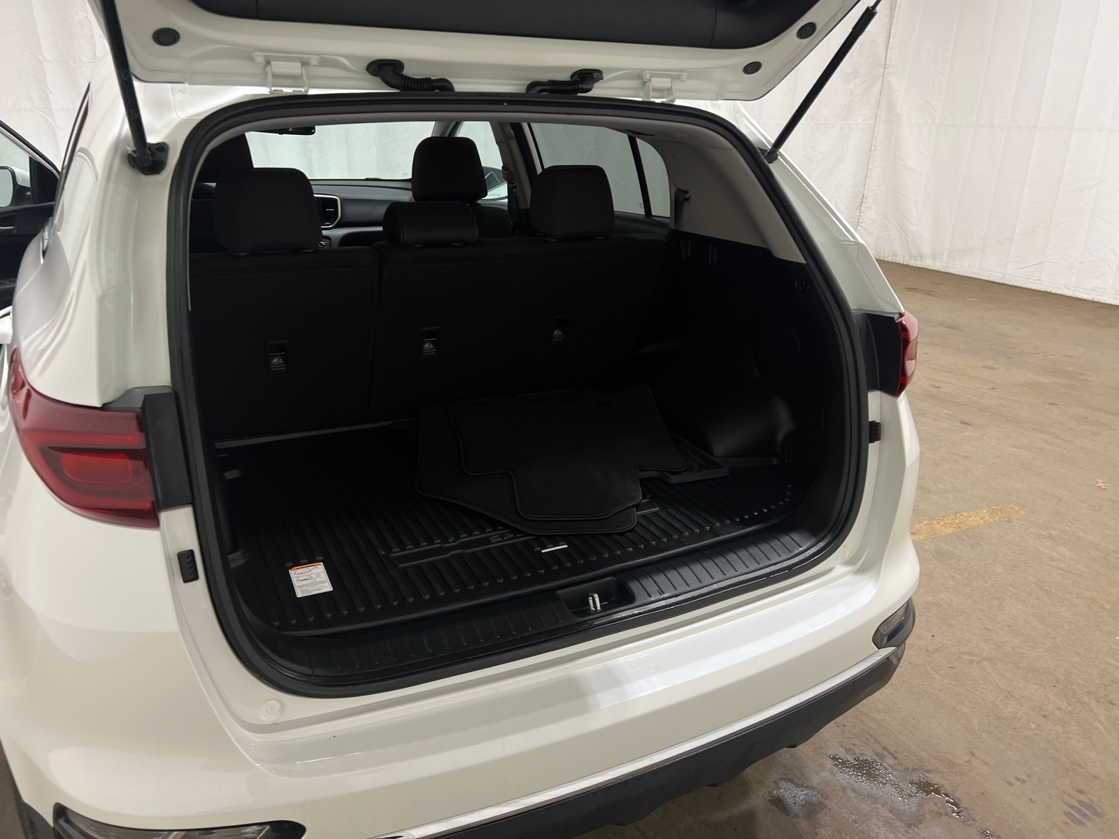 Thumbnail: 2022 Kia Sportage - 7