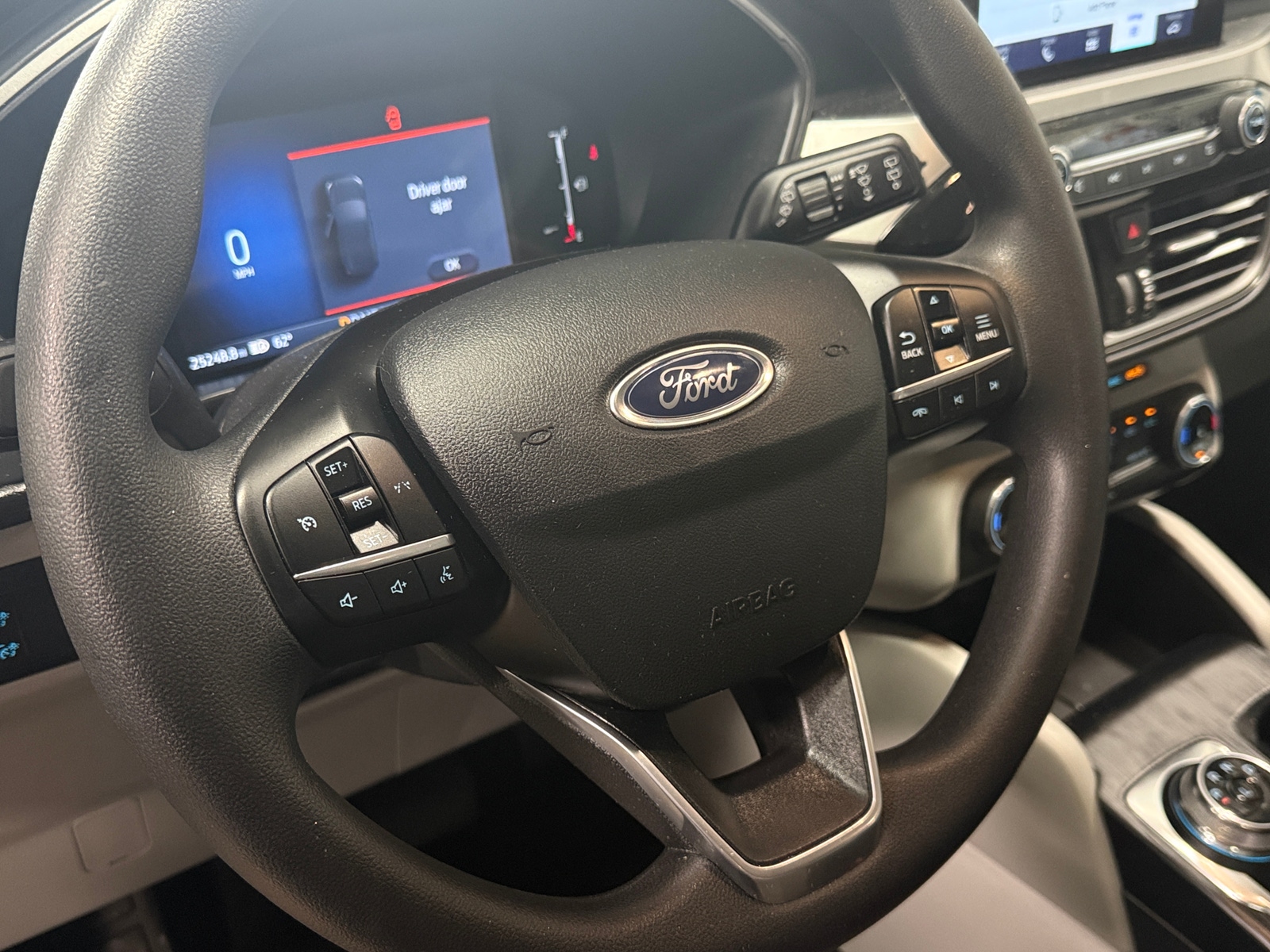 Thumbnail: 2025 Ford Escape - 5