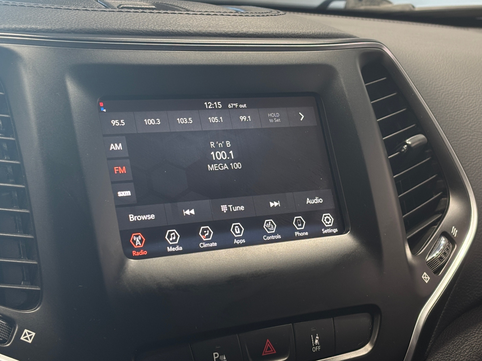 Thumbnail: 2021 Jeep Cherokee - 4