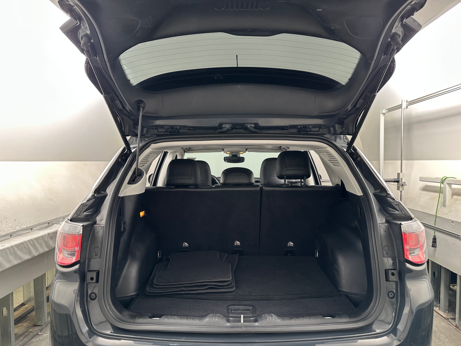 Thumbnail: 2018 Jeep Compass - 6