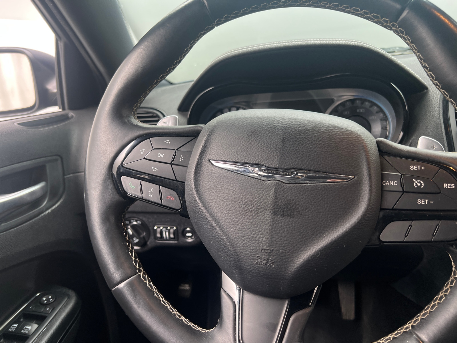 Thumbnail: 2015 Chrysler 300 - 4