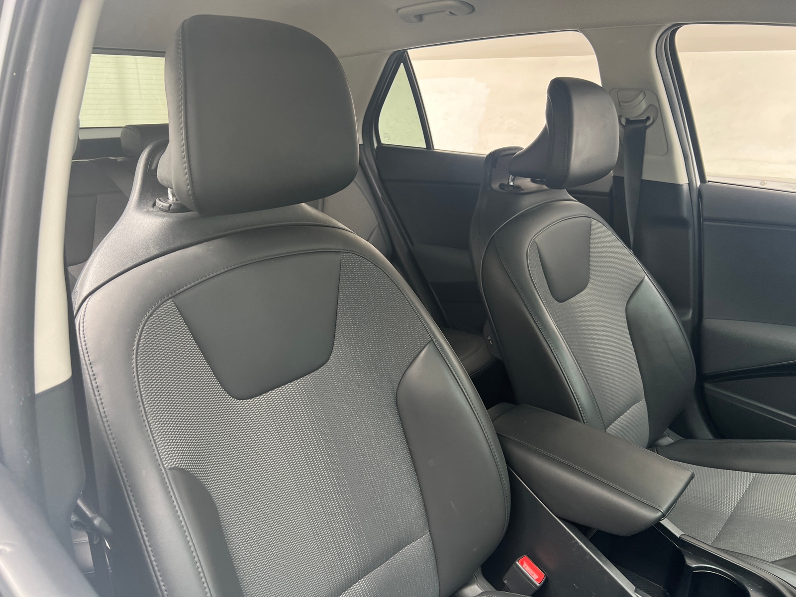 Thumbnail: 2023 Kia Niro - 2