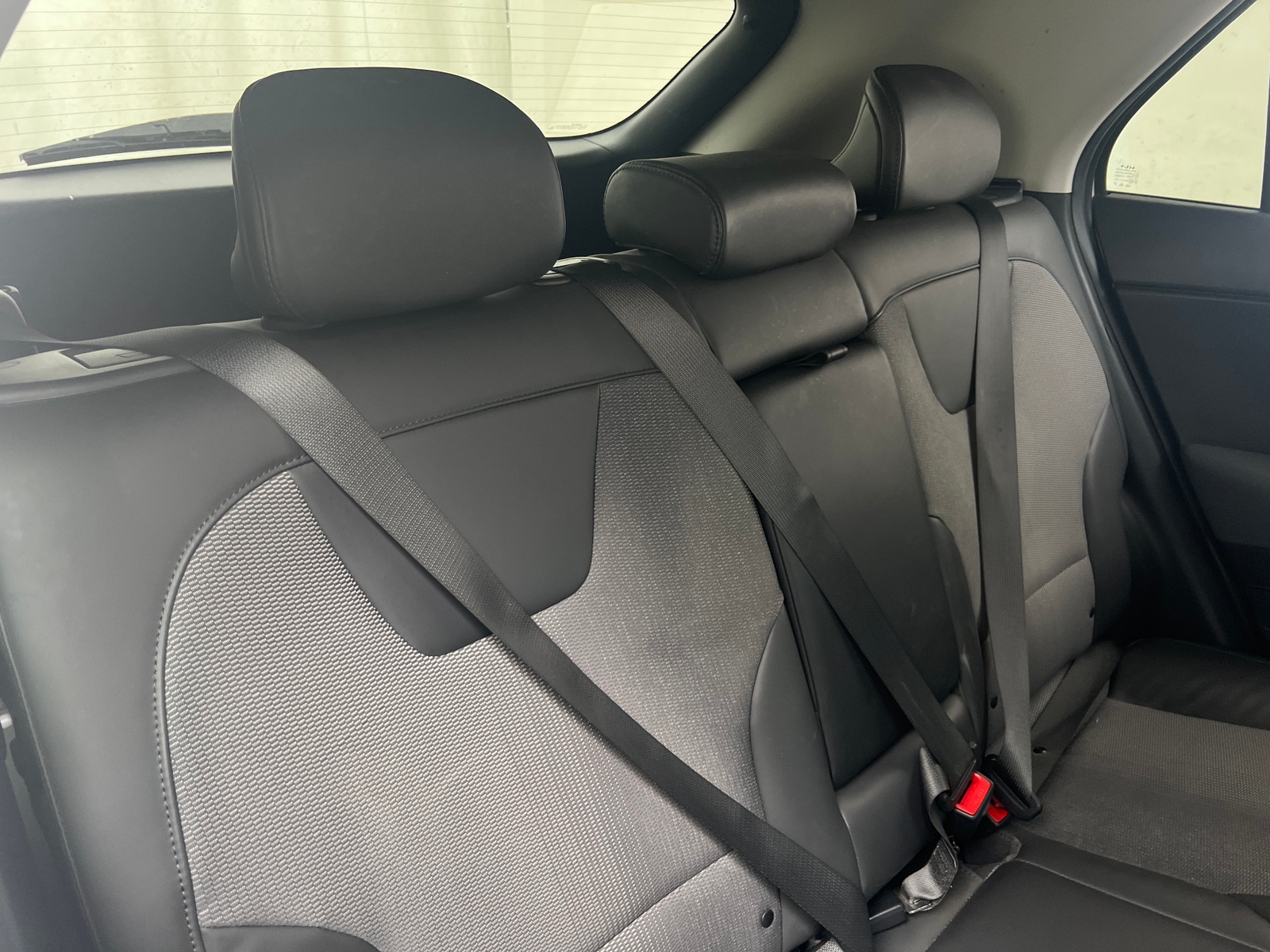 Thumbnail: 2023 Kia Niro - 6