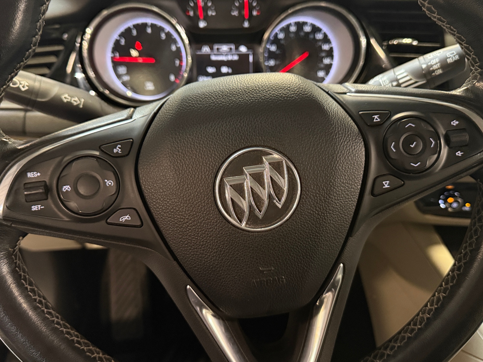 Thumbnail: 2018 Buick Regal - 5