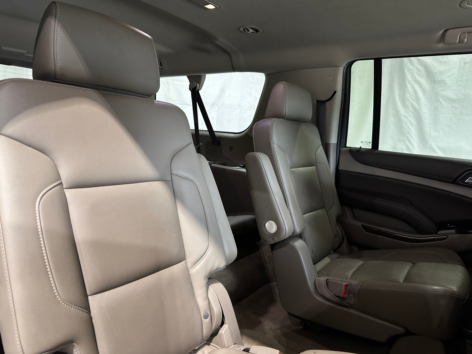 Thumbnail: 2017 Chevrolet Suburban - 5