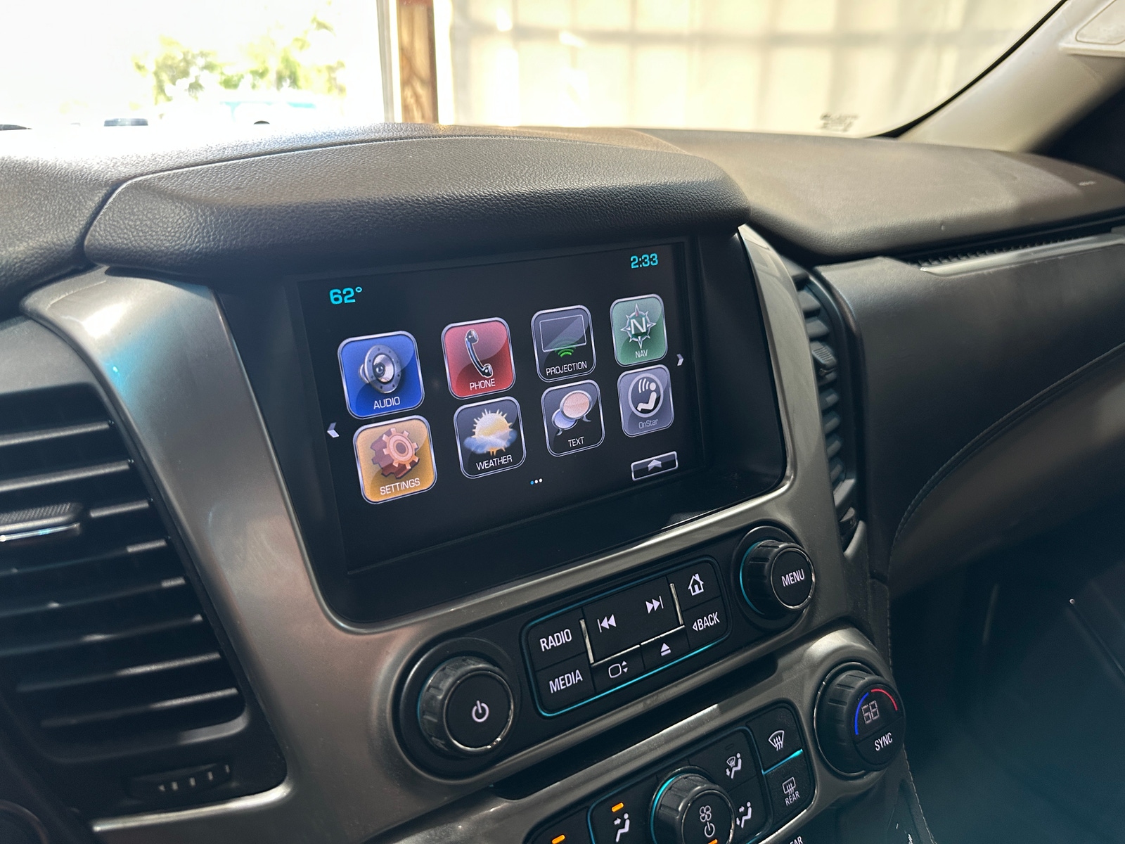 Thumbnail: 2017 Chevrolet Suburban - 3