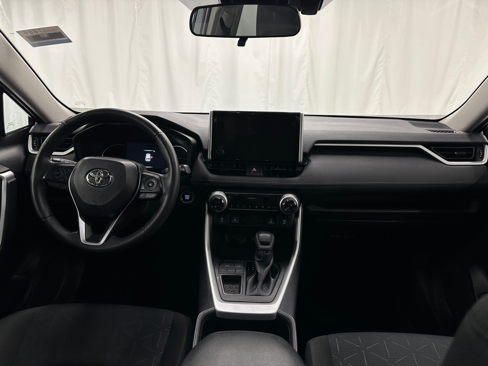 Thumbnail: 2025 Toyota RAV4 - 3