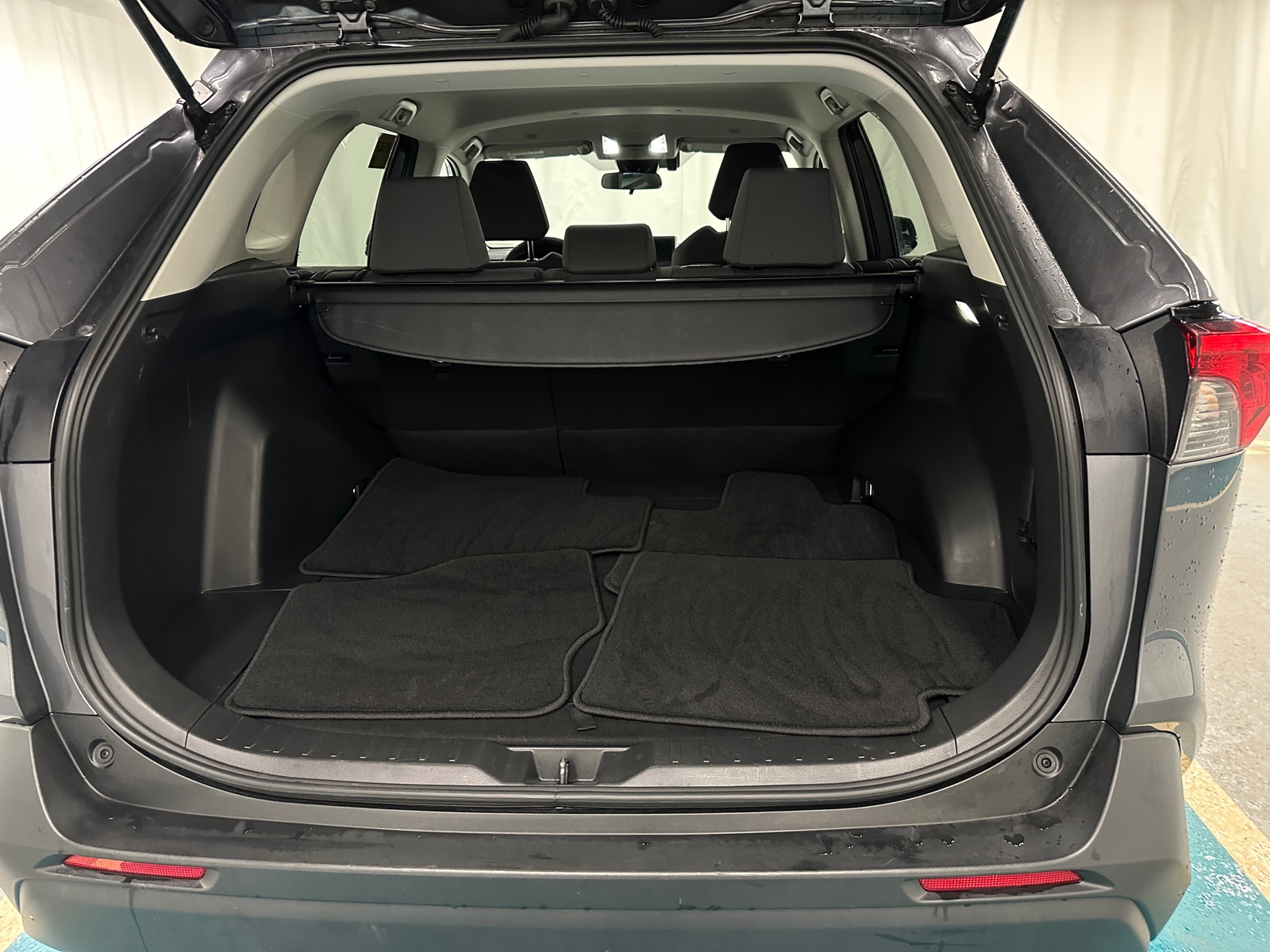 Thumbnail: 2025 Toyota RAV4 - 7