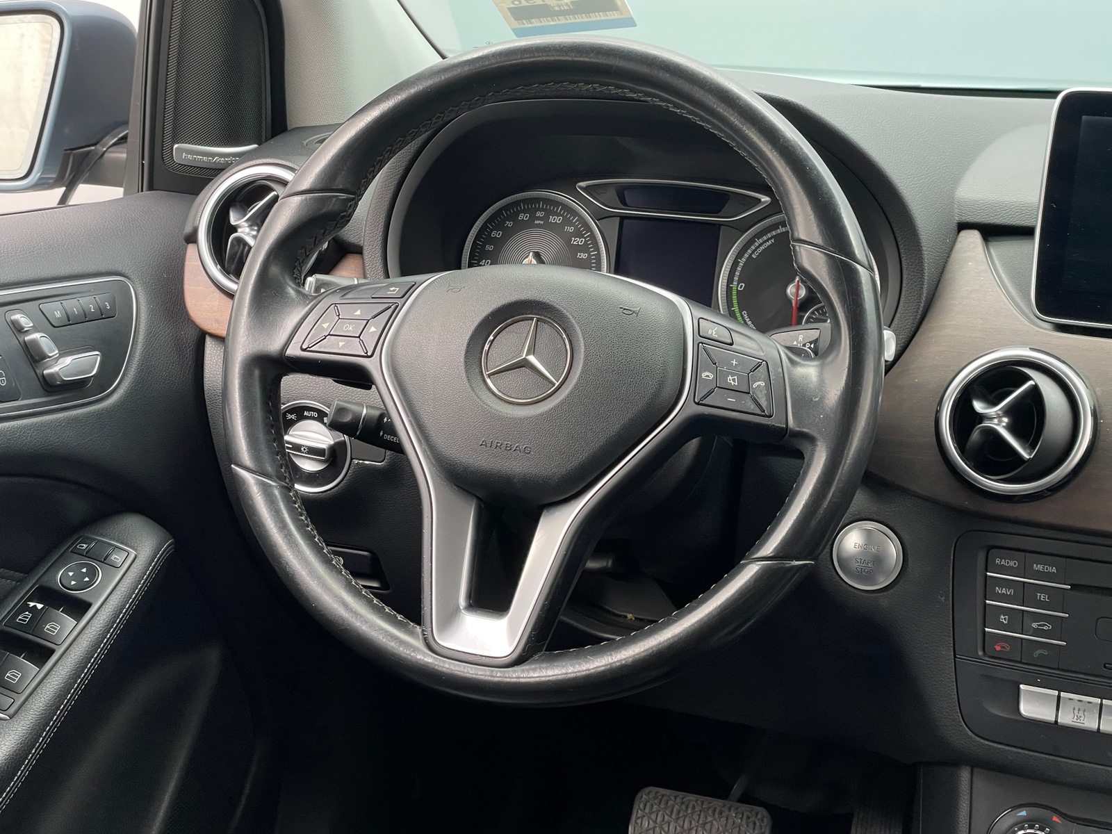 Thumbnail: 2015 Mercedes-Benz B-Class - 5