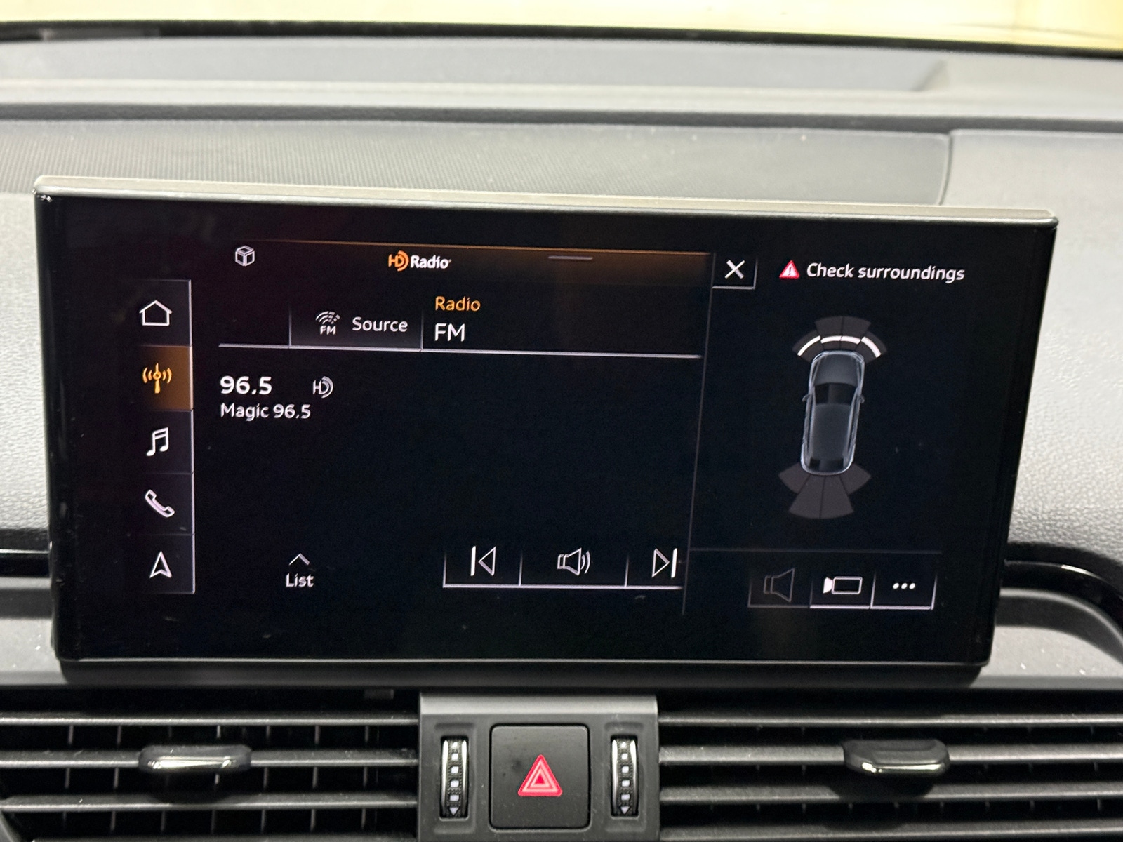 Thumbnail: 2022 Audi Q5 - 3