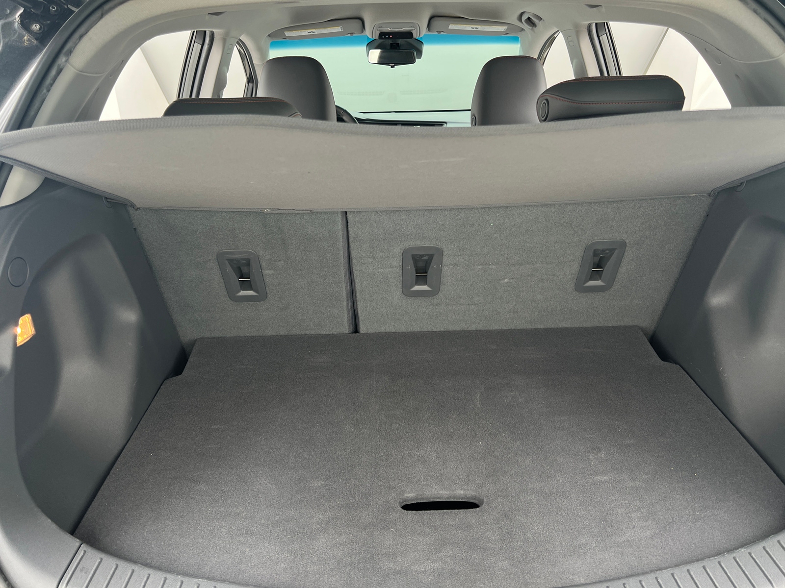 Thumbnail: 2017 Chevrolet Bolt EV - 6