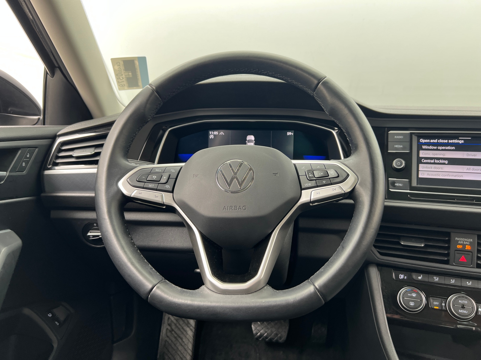 Thumbnail: 2022 Volkswagen Jetta - 4