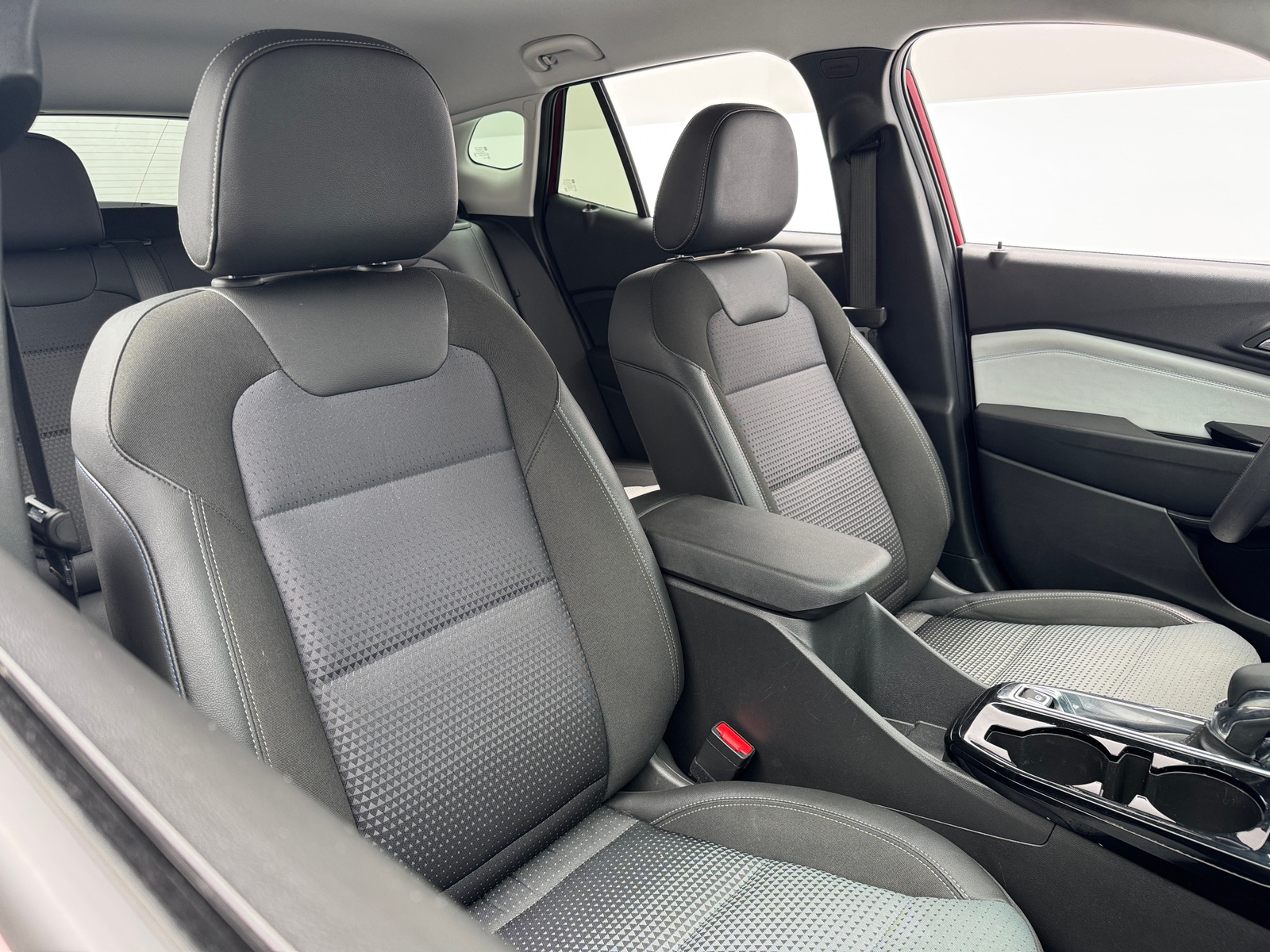 Thumbnail: 2025 Chevrolet Trax - 2