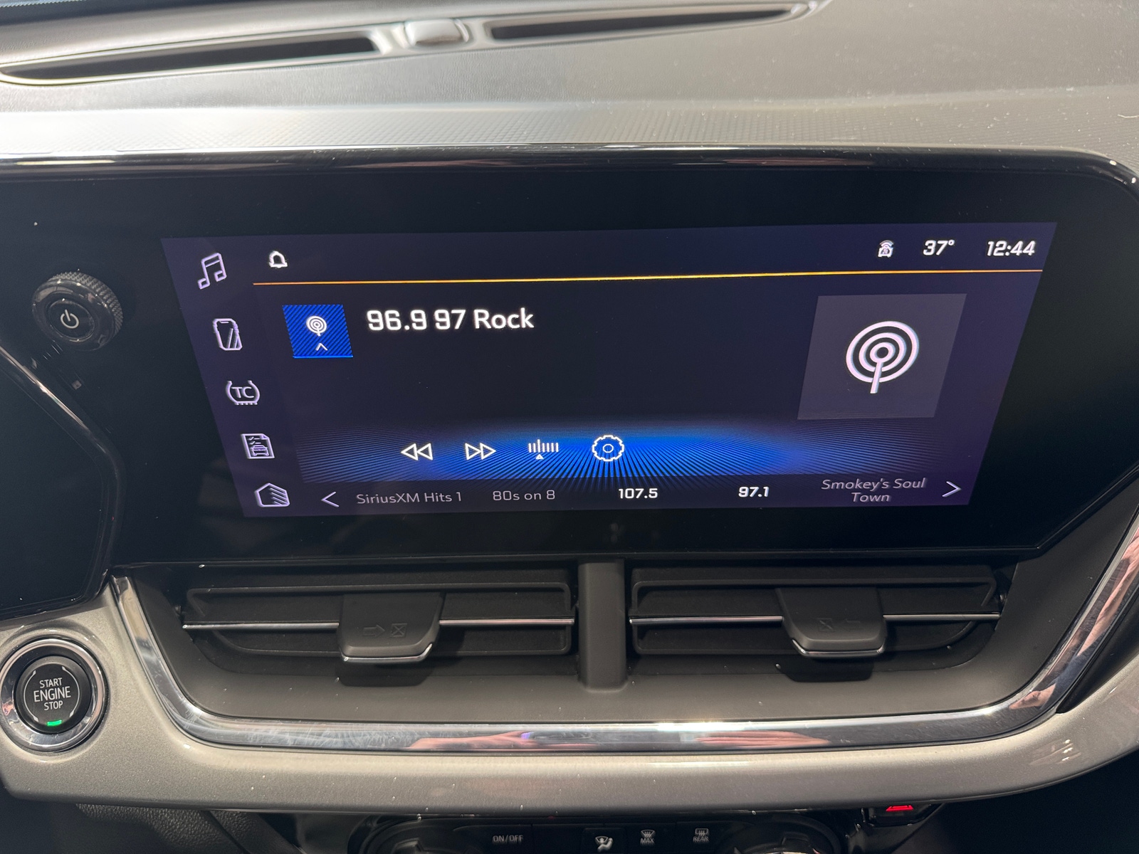 Thumbnail: 2025 Chevrolet Trax - 4