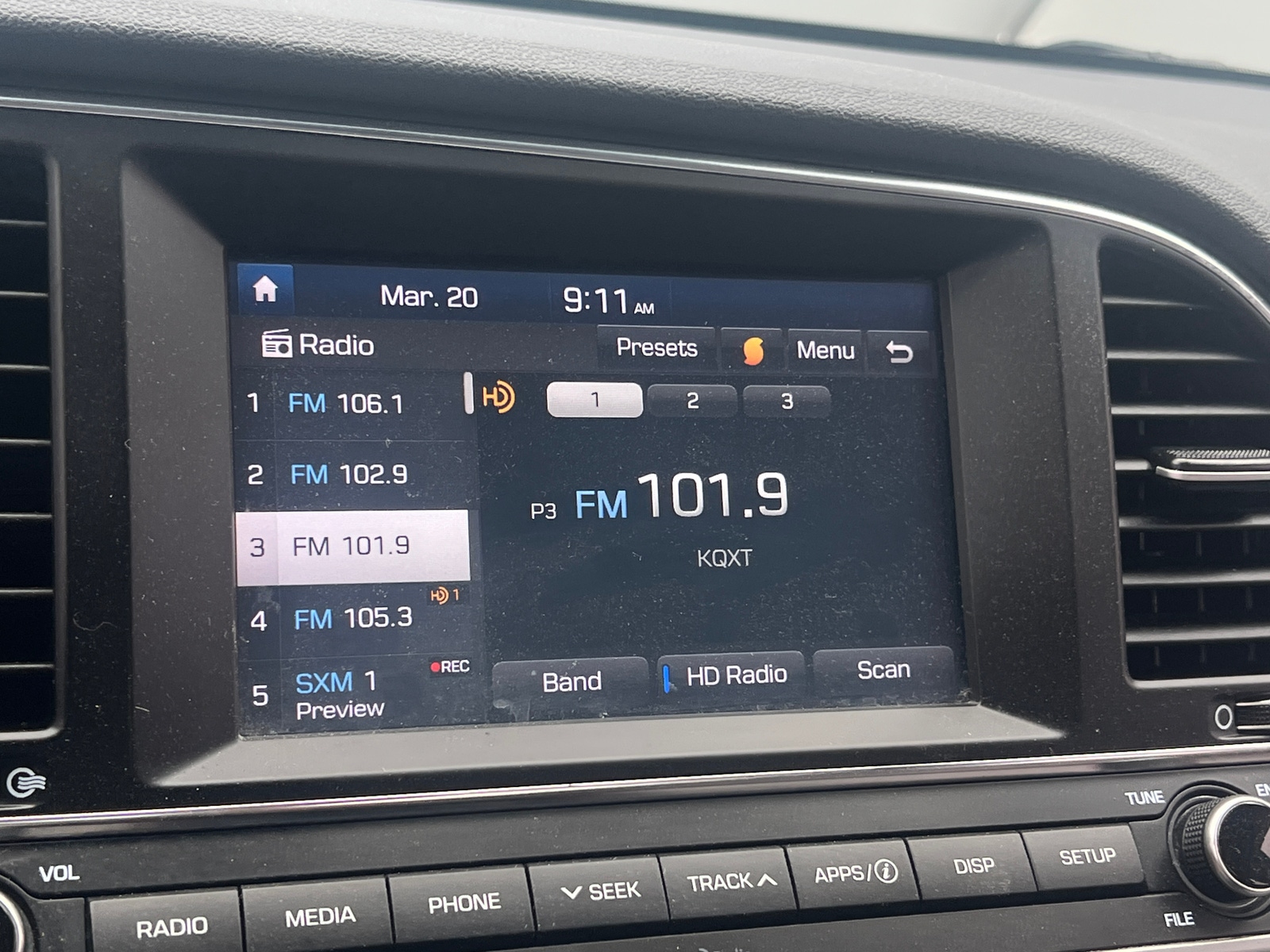 Thumbnail: 2018 Hyundai Elantra - 4